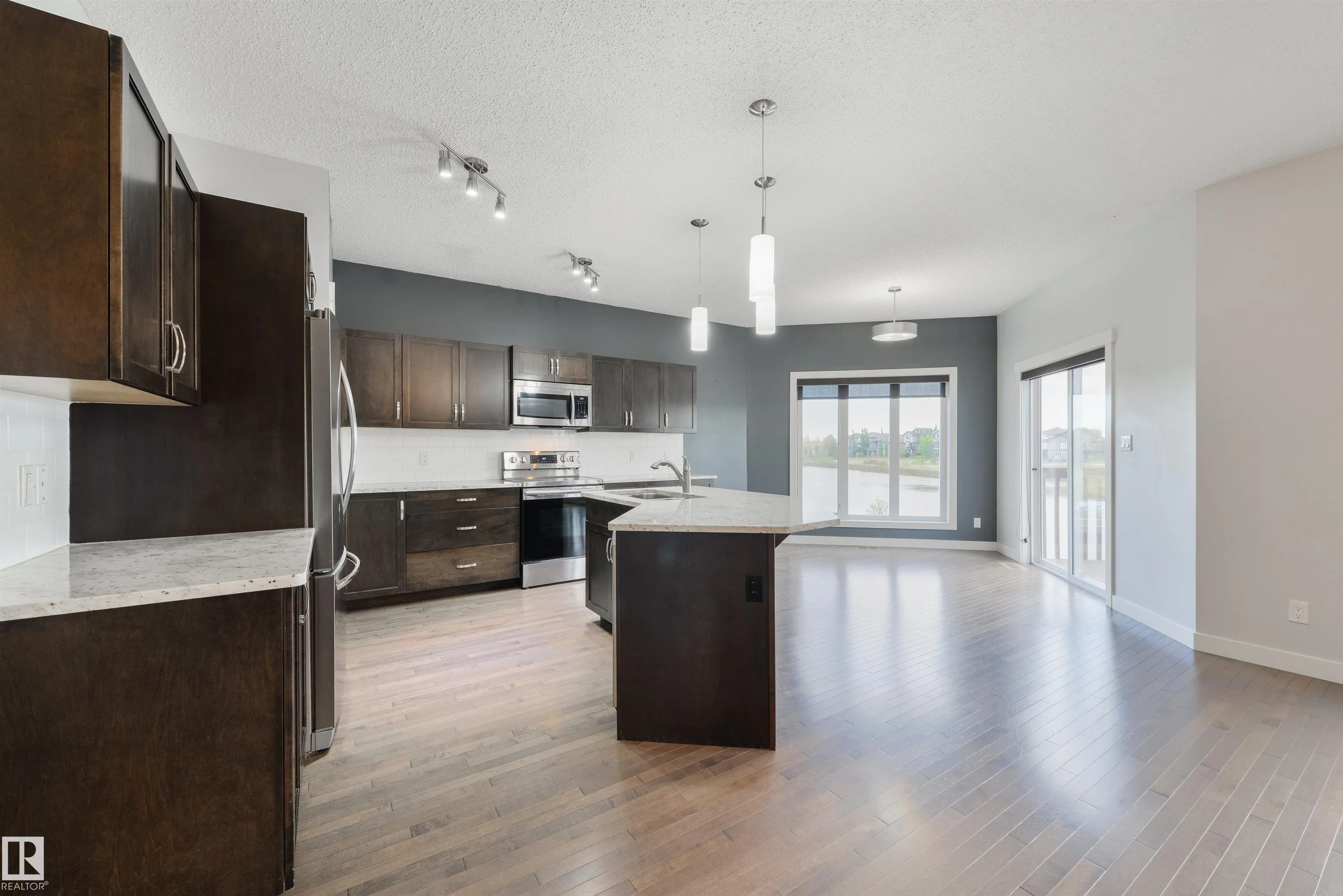 63 DALQUIST Bay