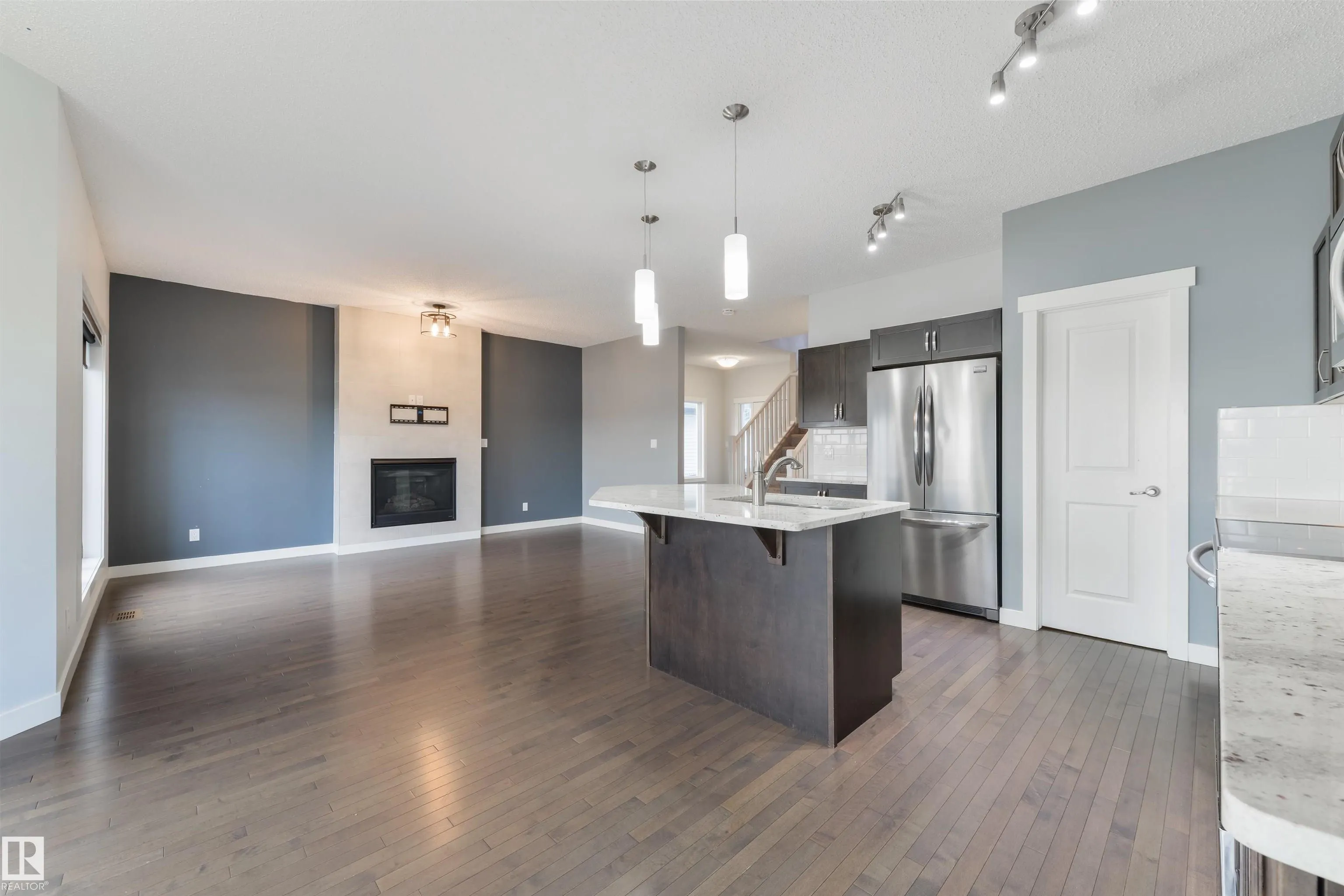 63 DALQUIST Bay