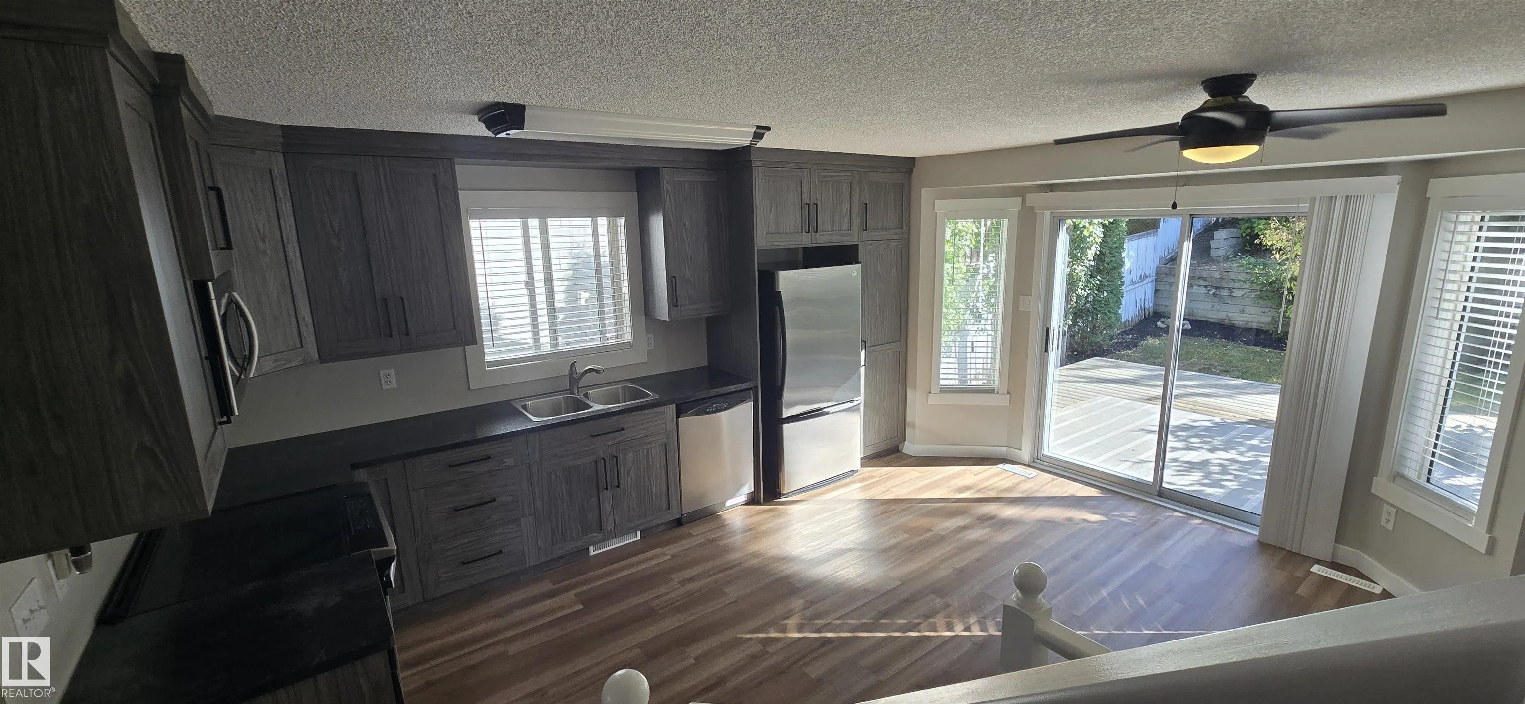 42 BLUEBERRY Crescent