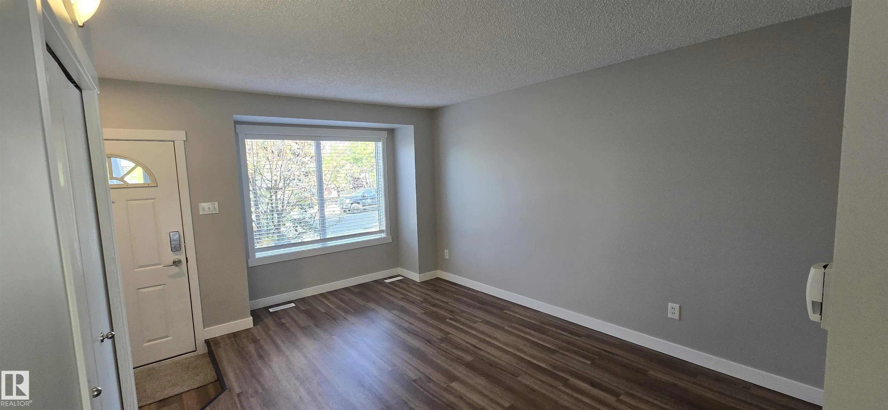 42 BLUEBERRY Crescent