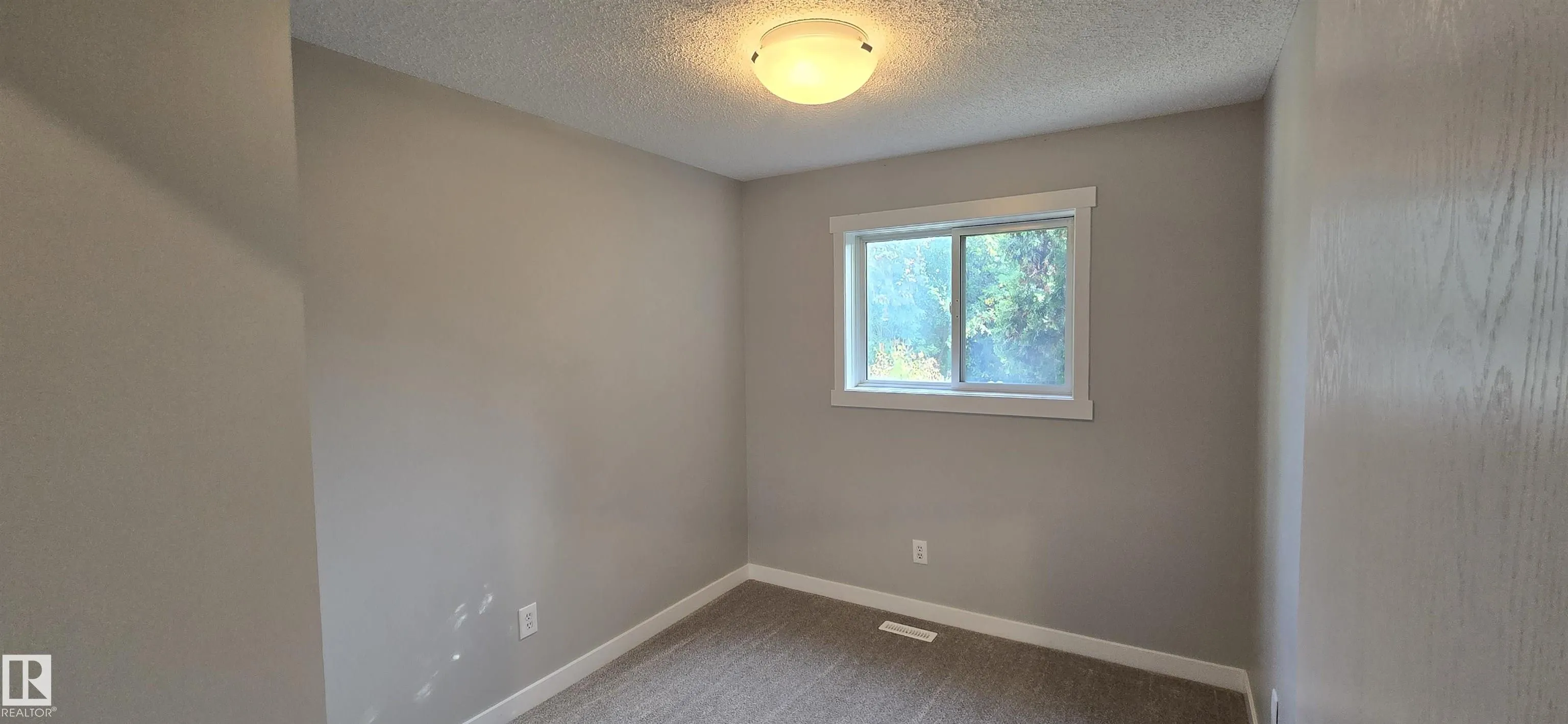 42 BLUEBERRY Crescent