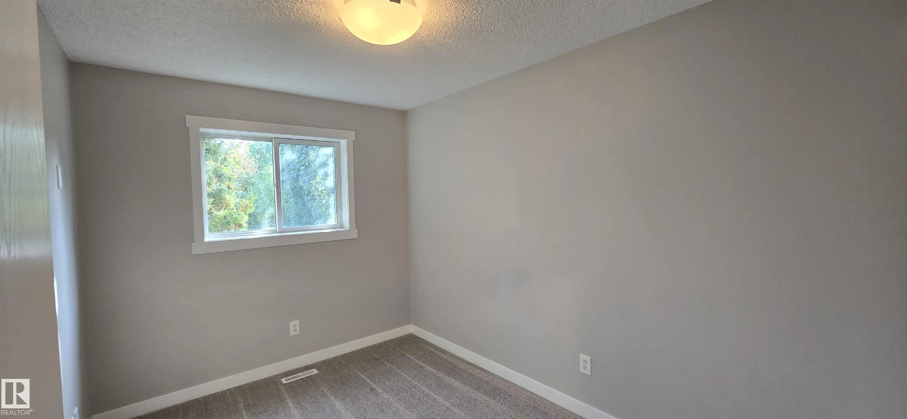 42 BLUEBERRY Crescent