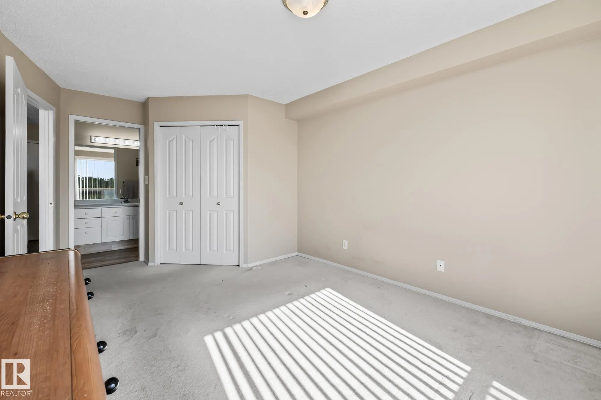 182 HADDOW Close