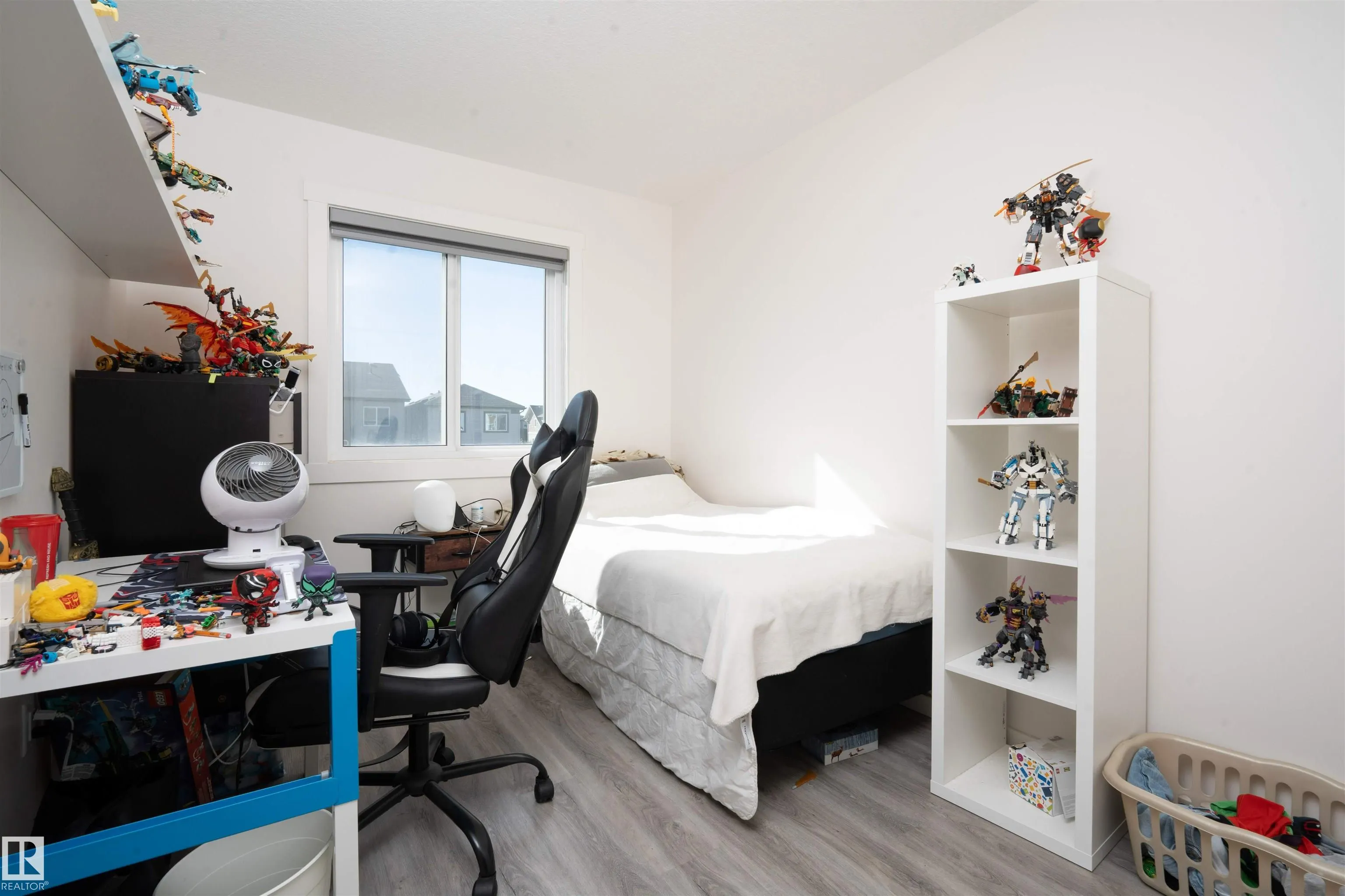 1235 PODERSKY Wynd