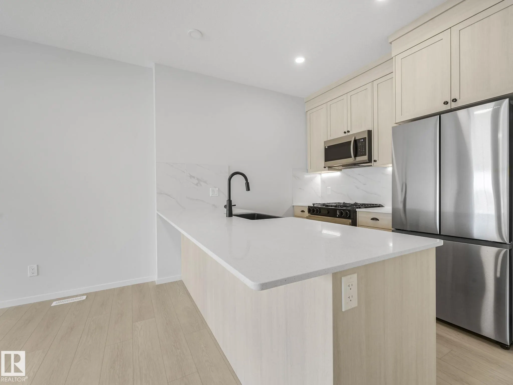 238 Orchards Blvd
