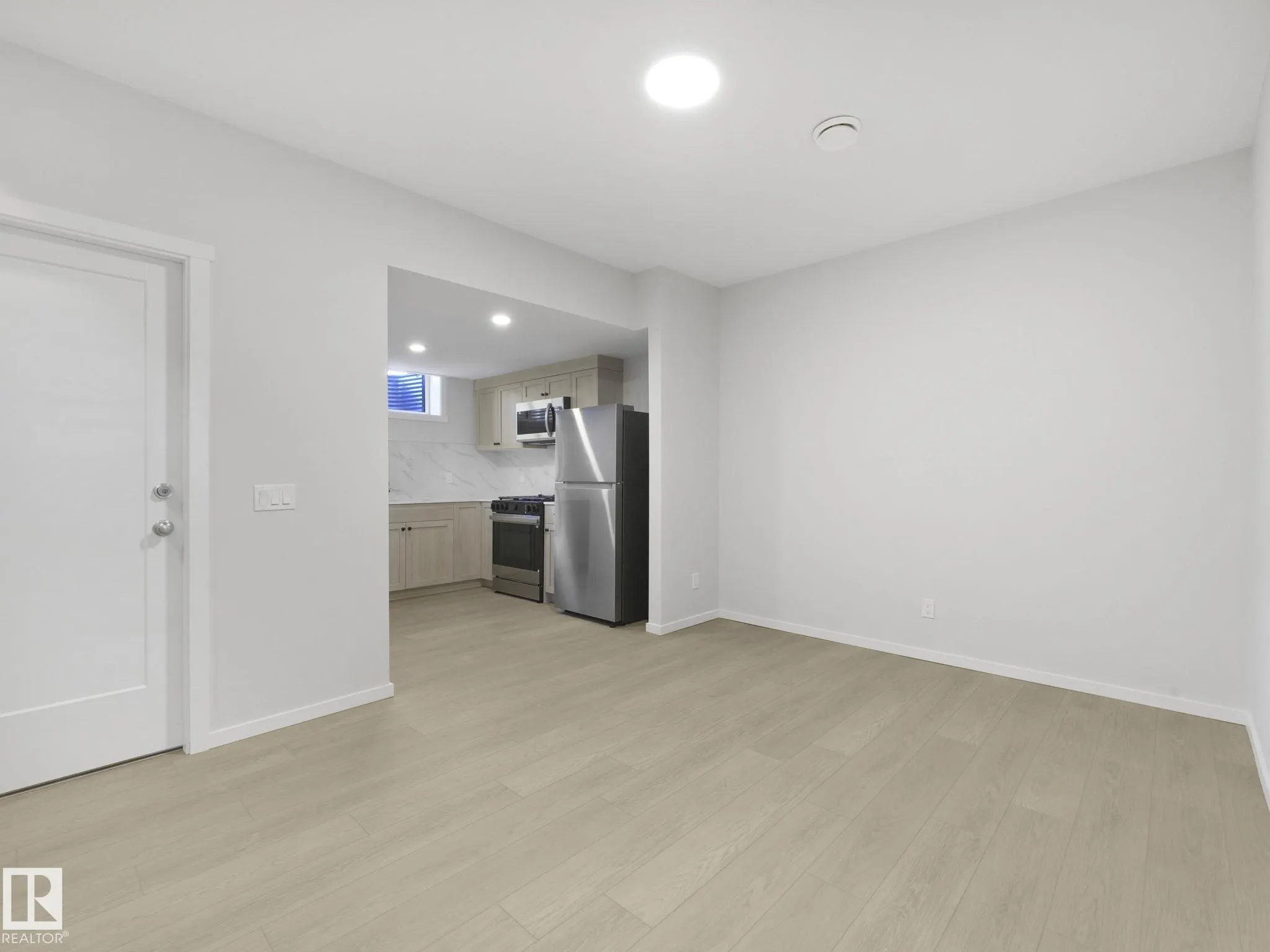 238 Orchards Blvd