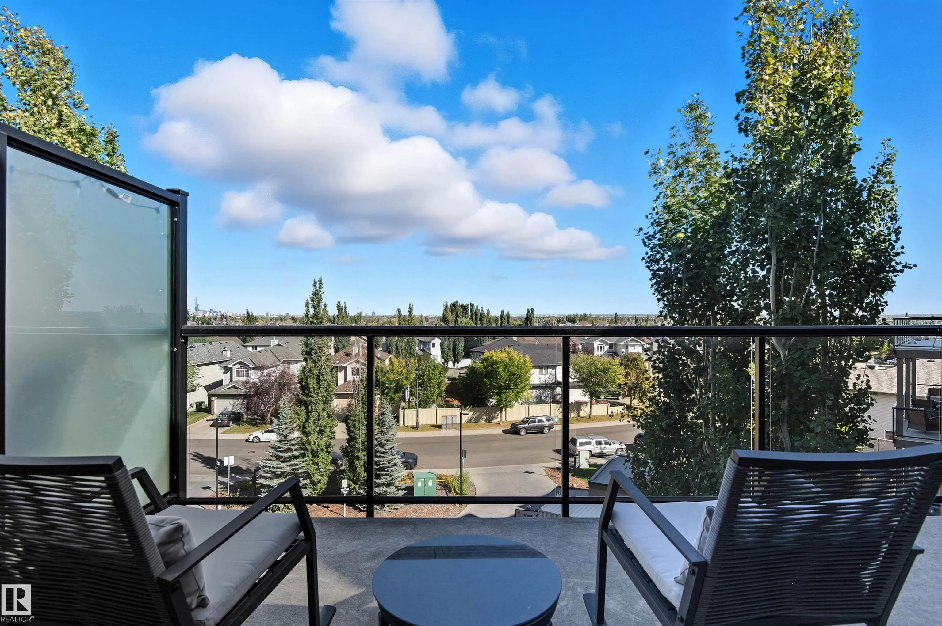 625 LEGER Way