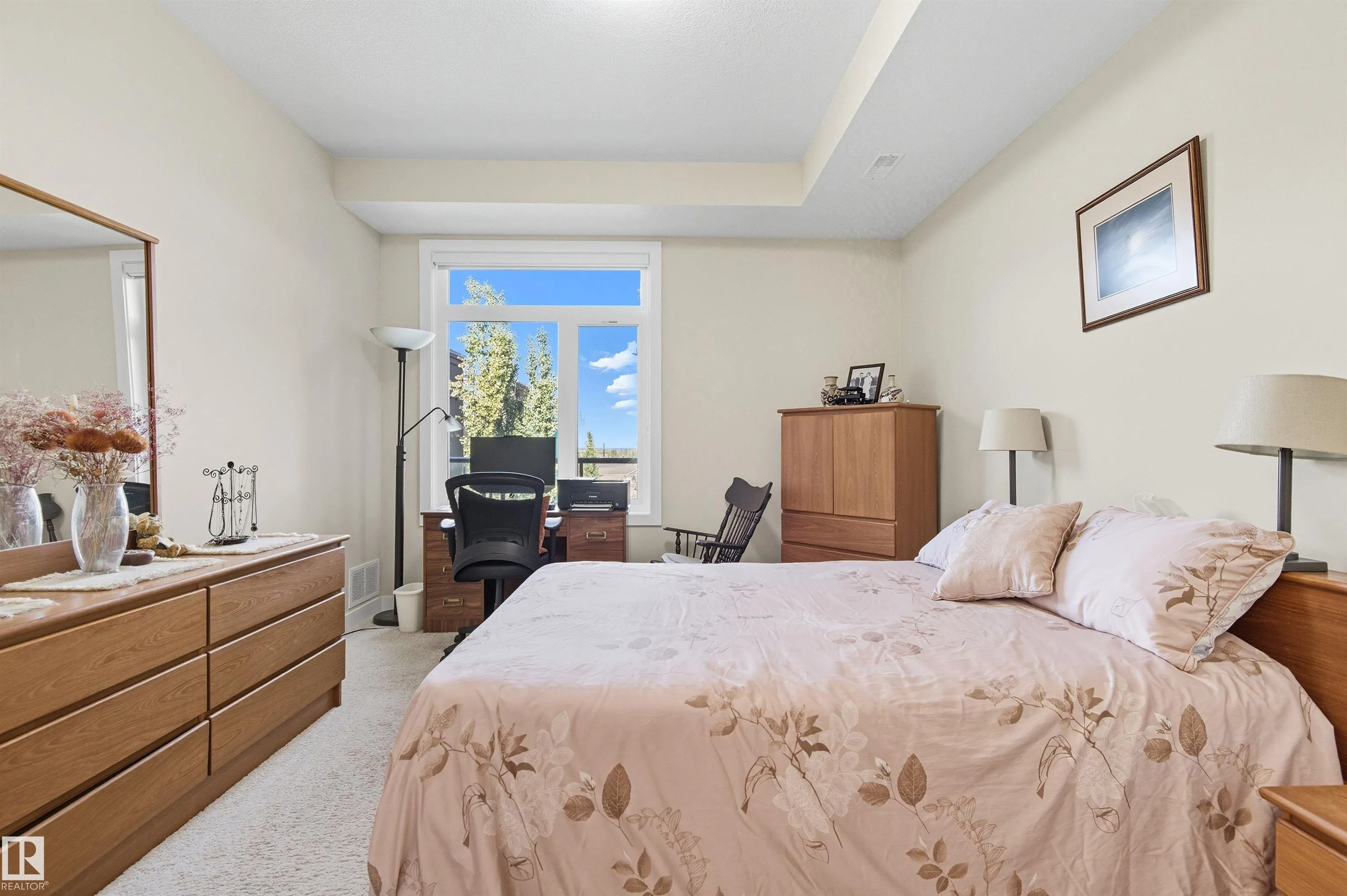 625 LEGER Way