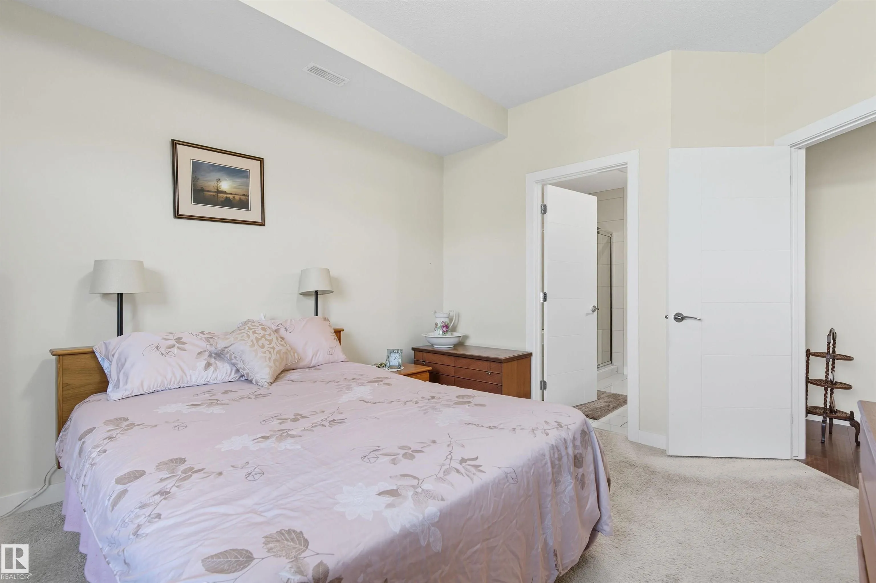 625 LEGER Way