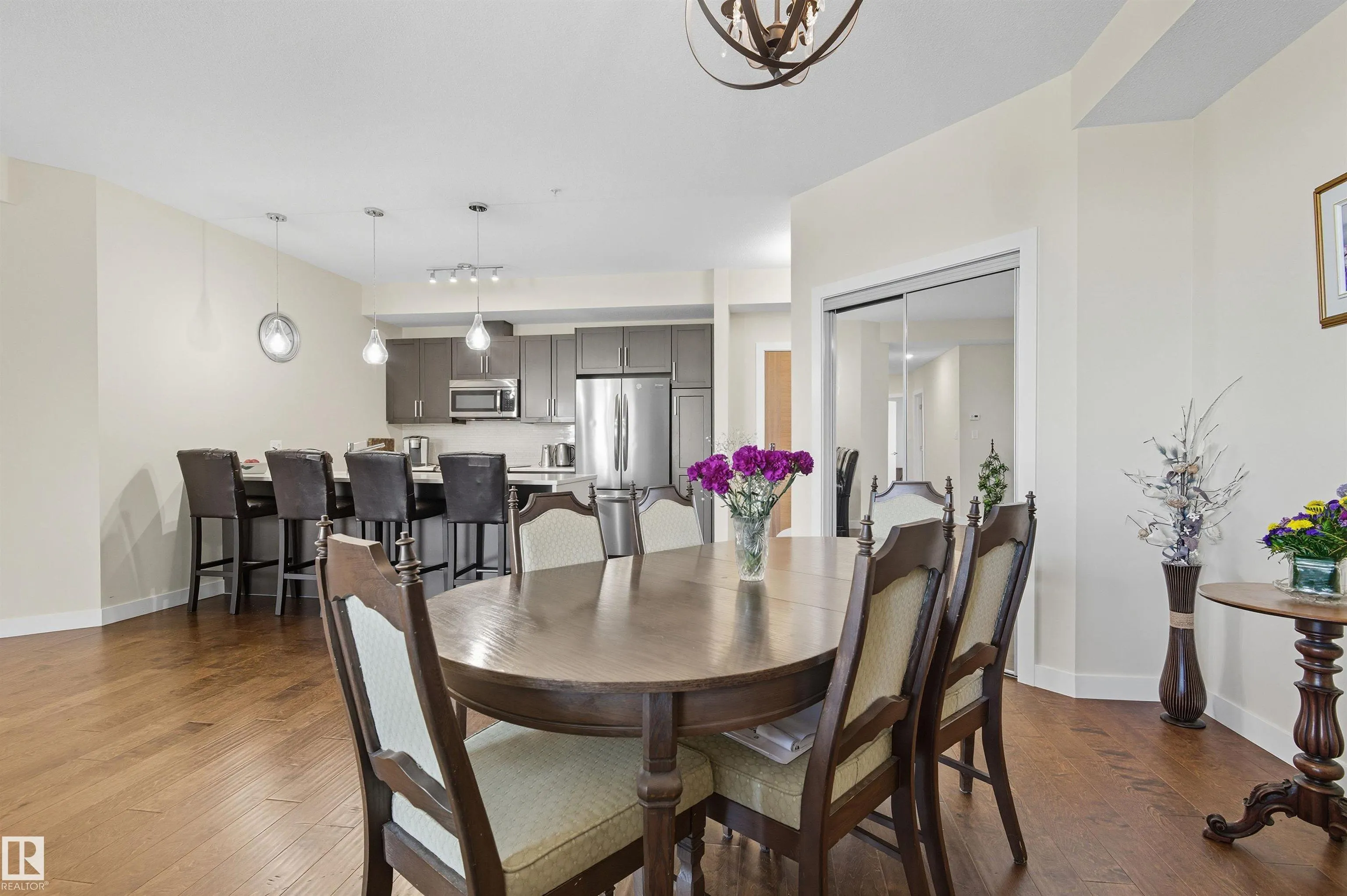 625 LEGER Way