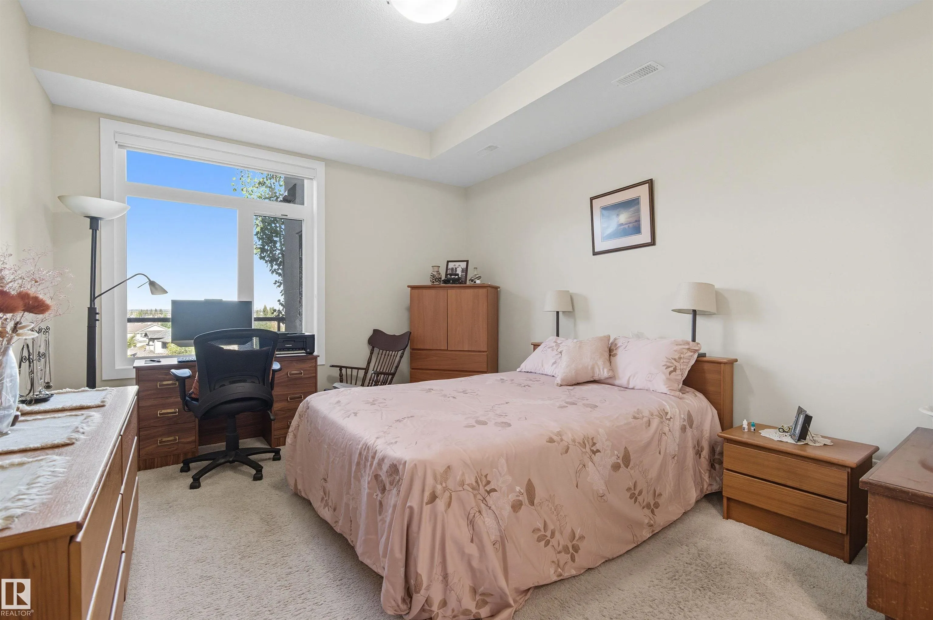 625 LEGER Way