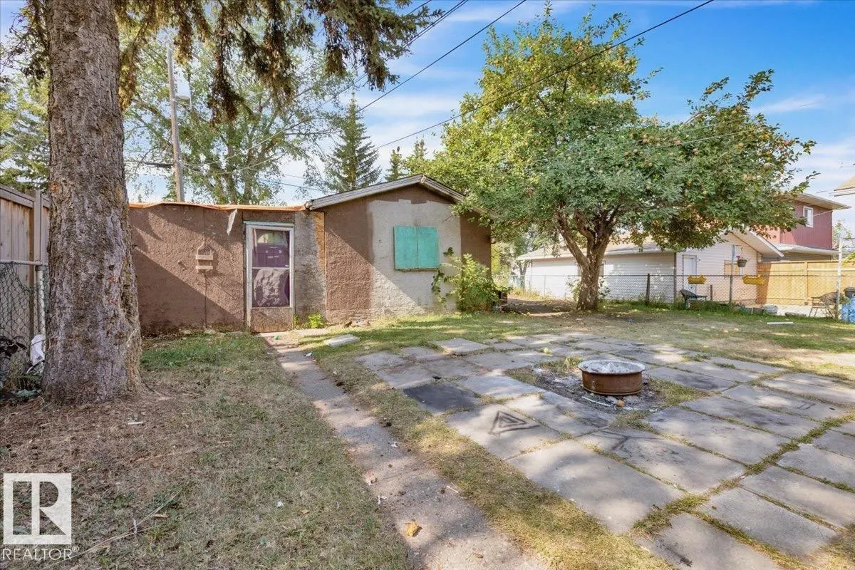 12016 67 Street