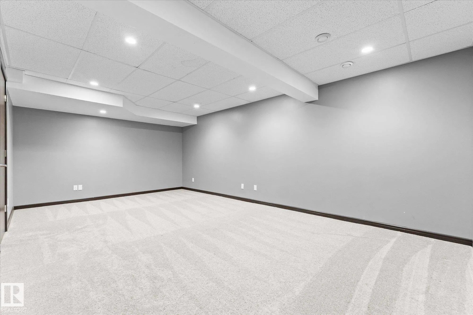 527 CHAPPELLE Drive