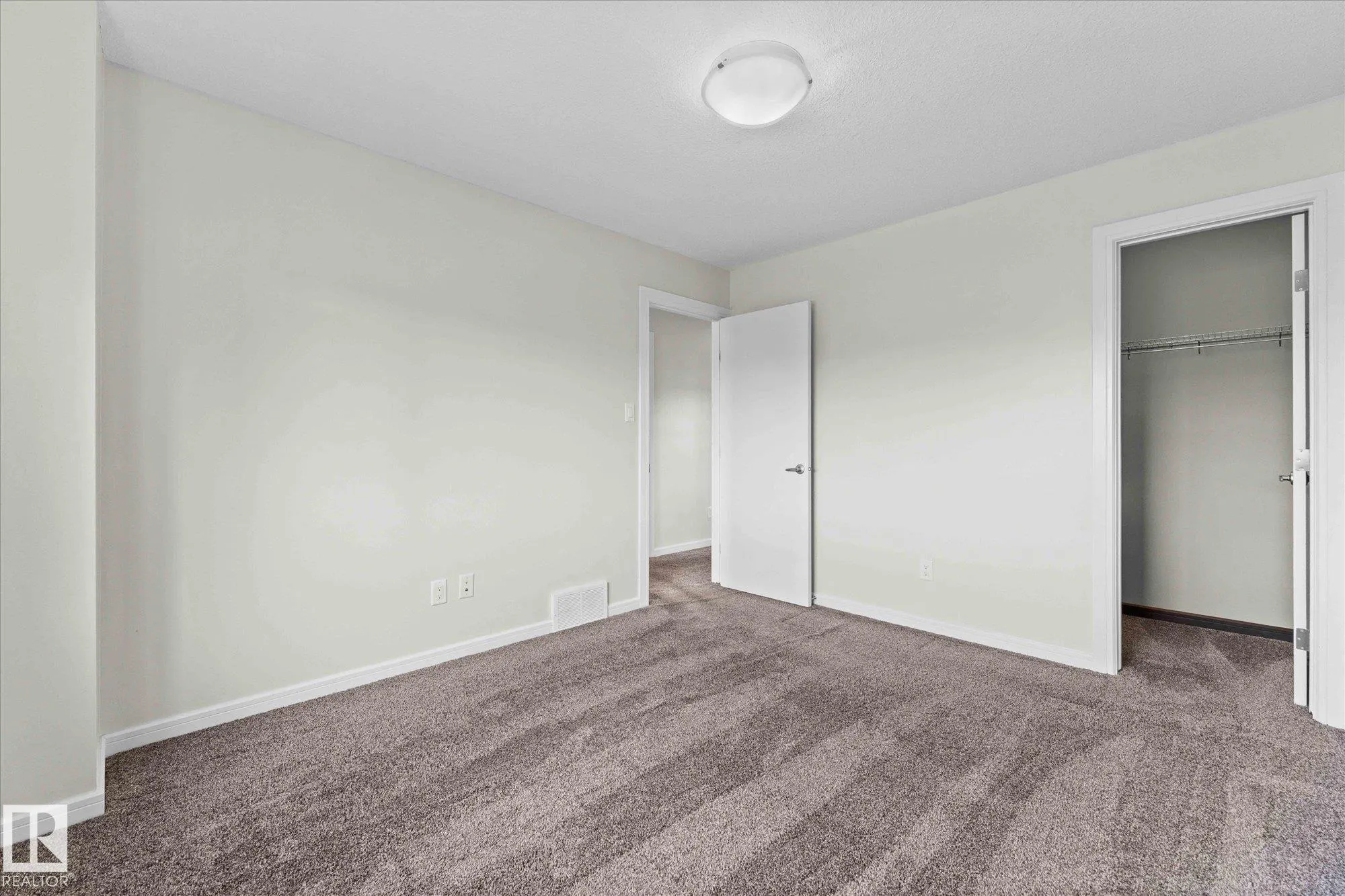 527 CHAPPELLE Drive
