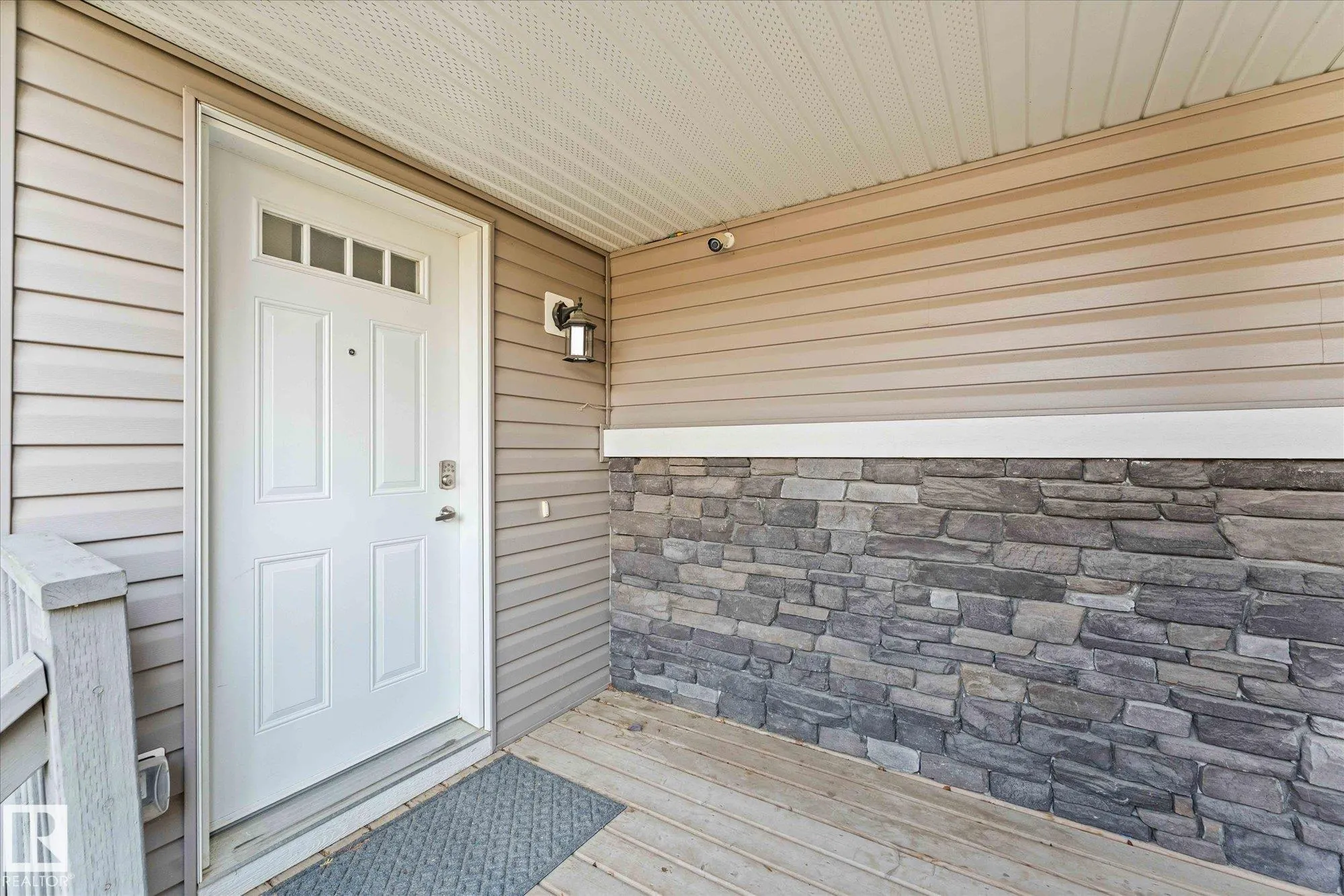 527 CHAPPELLE Drive