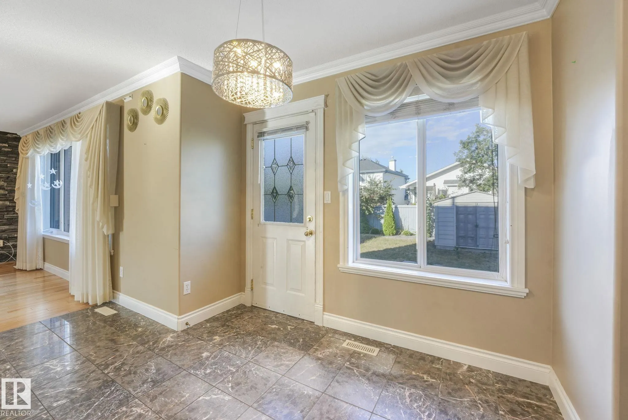 140 COTE Crescent