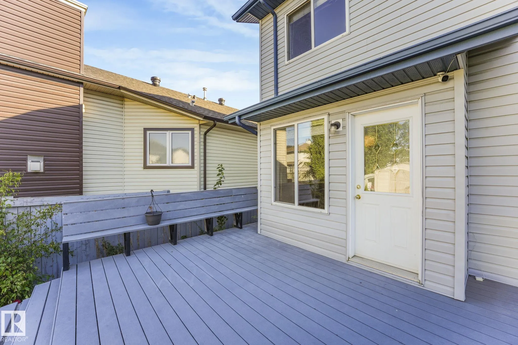 140 COTE Crescent
