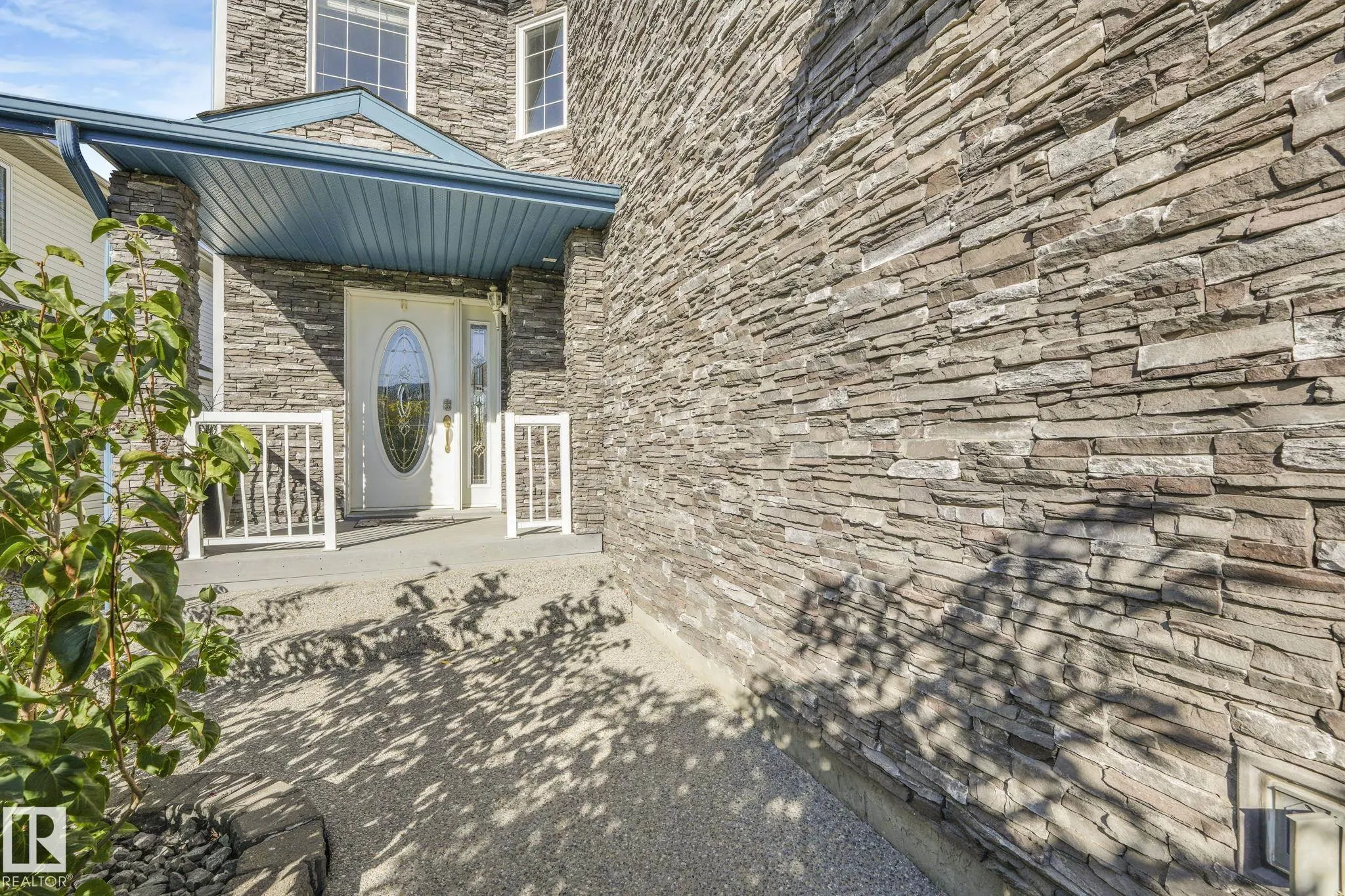 140 COTE Crescent