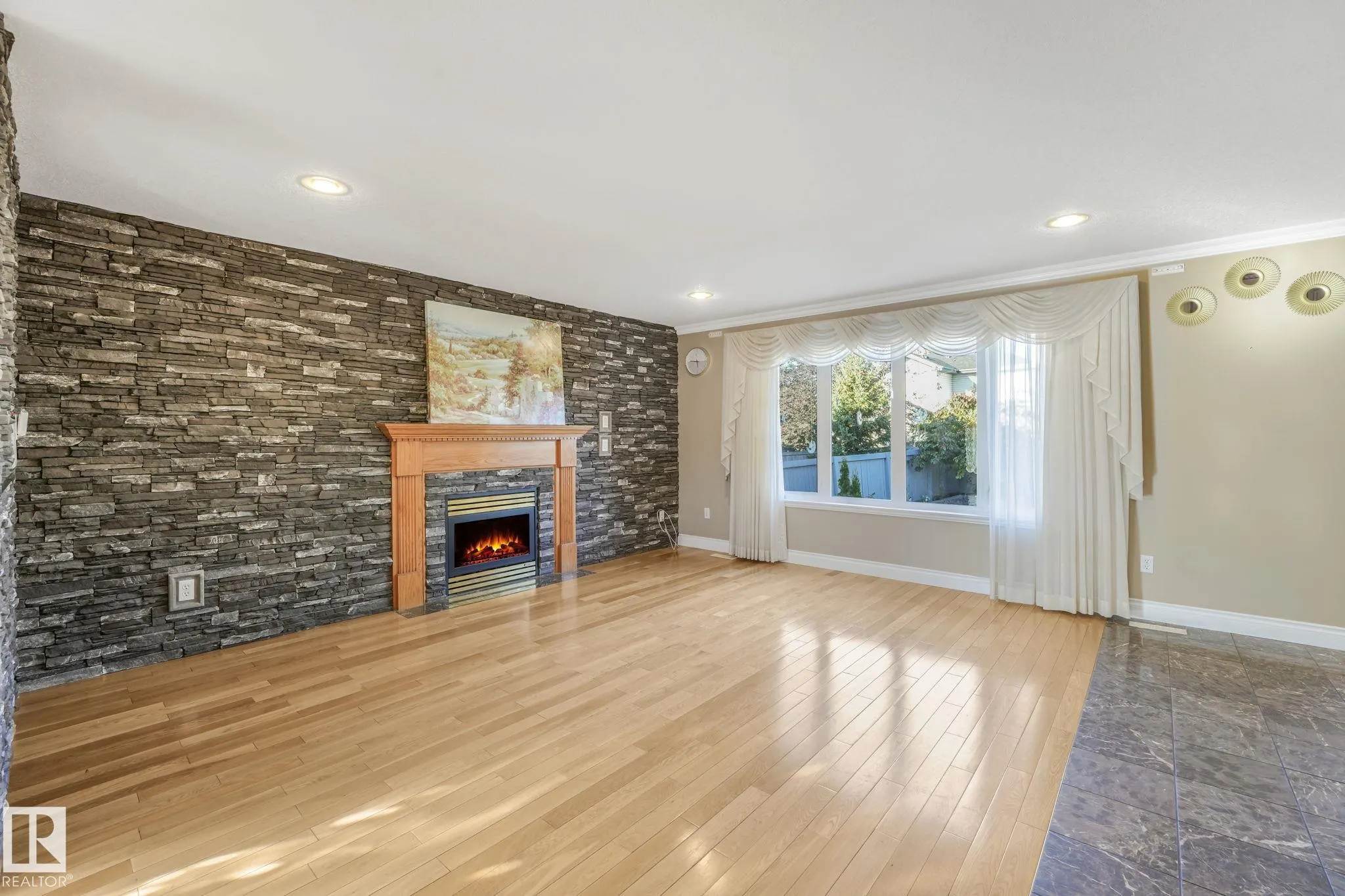 140 COTE Crescent