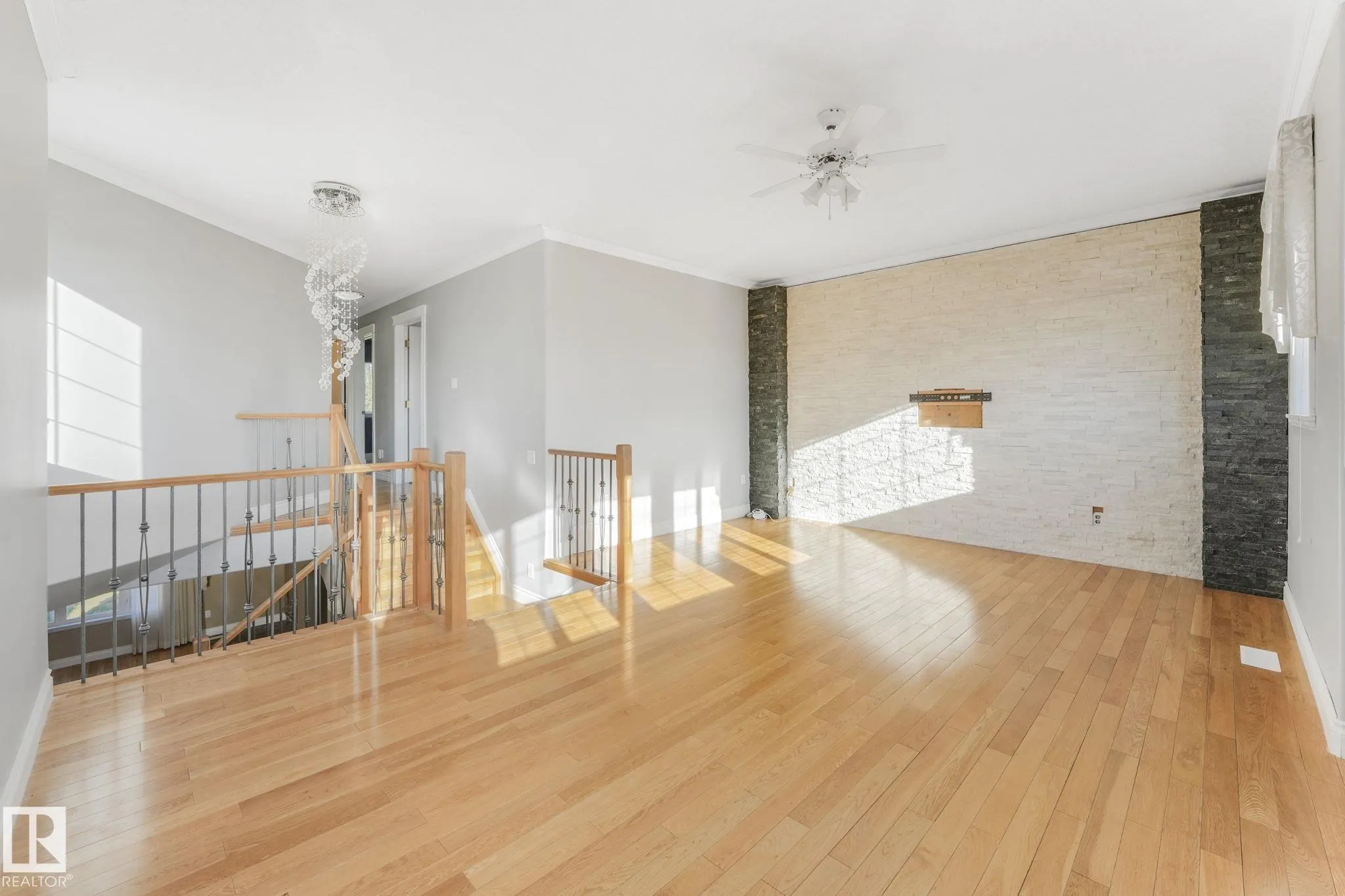 140 COTE Crescent