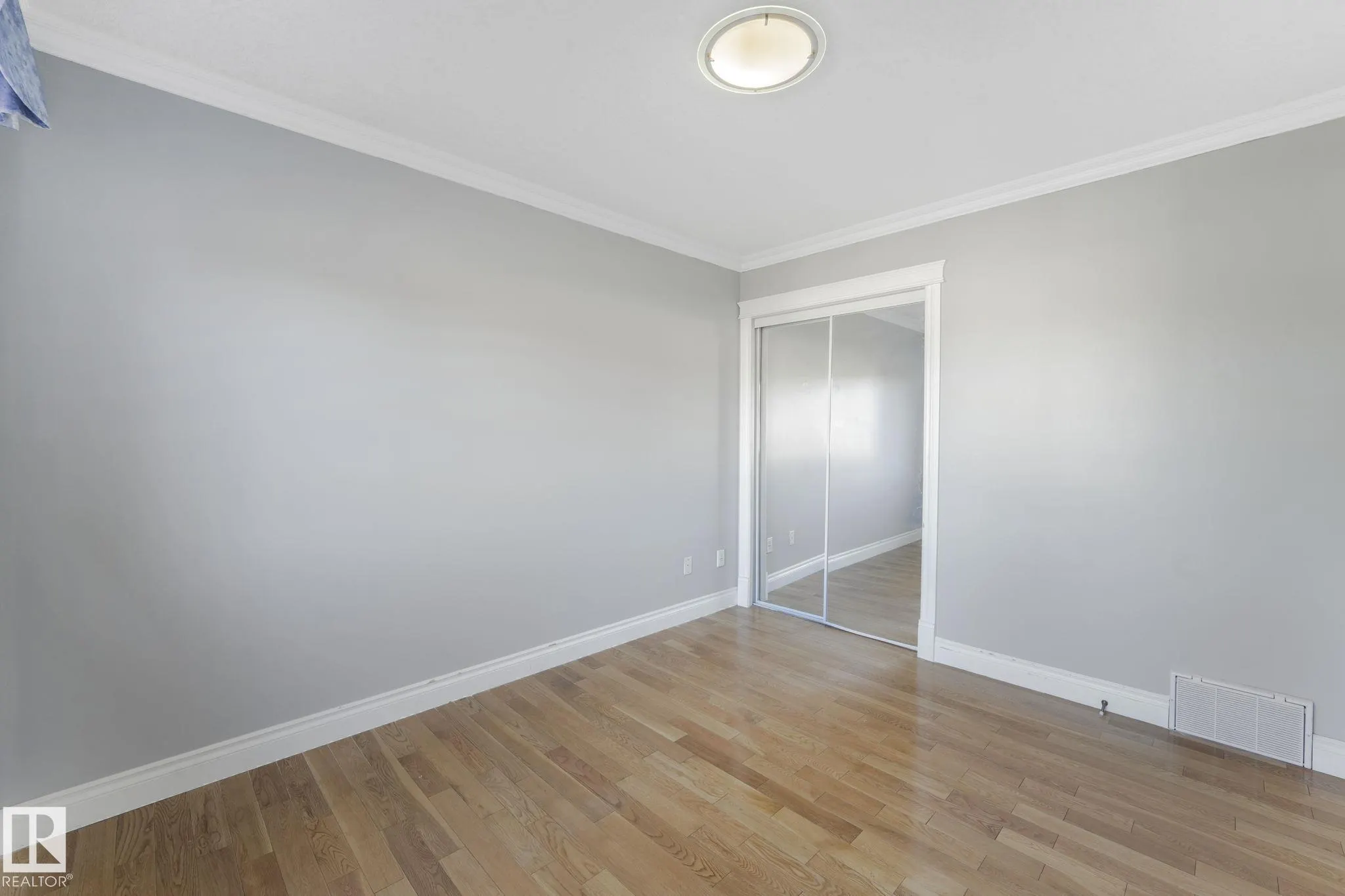 140 COTE Crescent