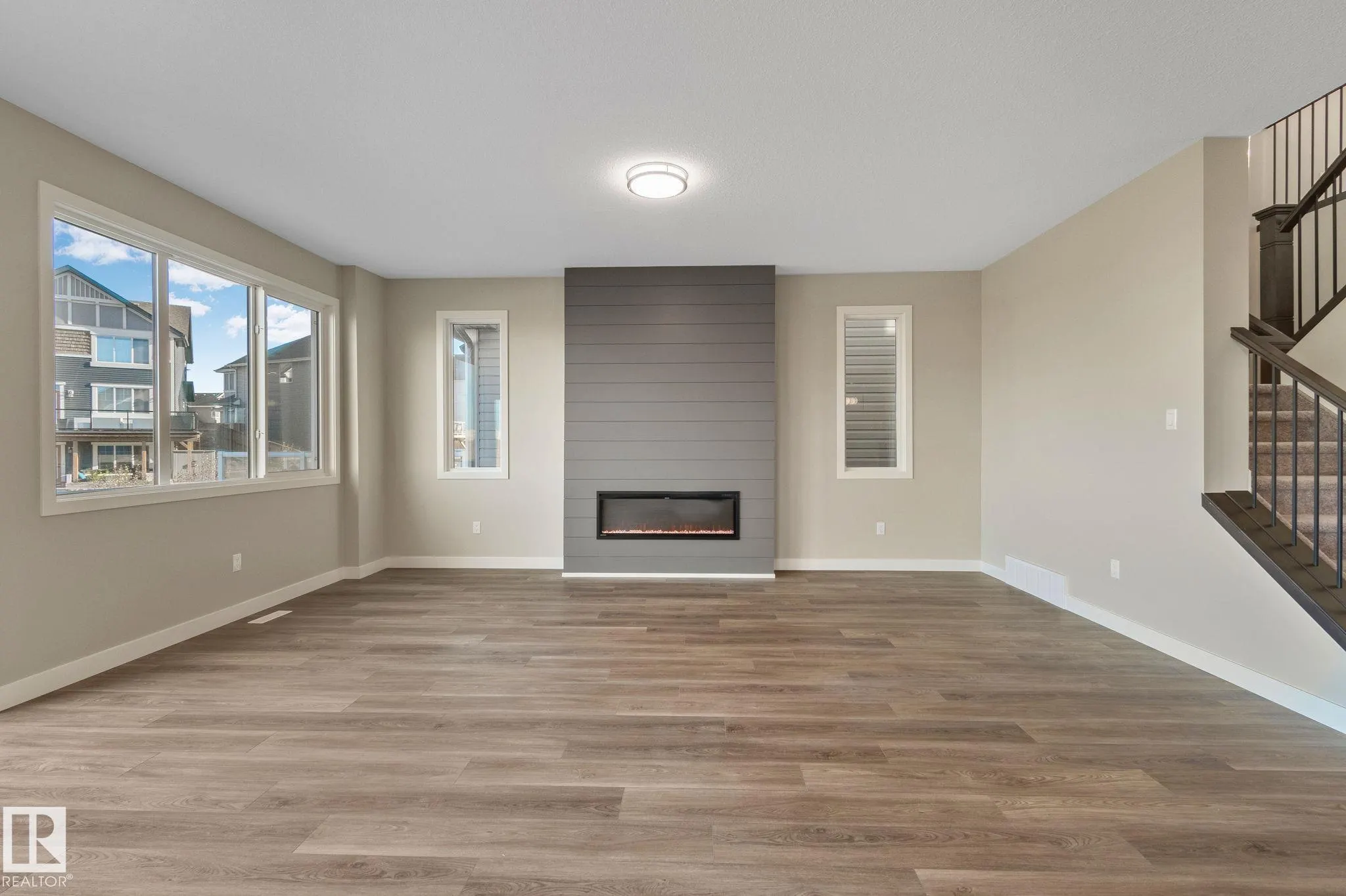 41 Savoy Cr