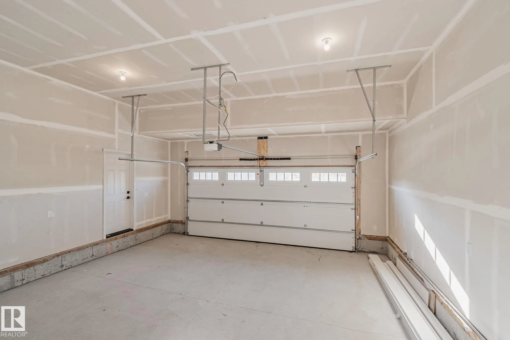 41 Savoy Cr