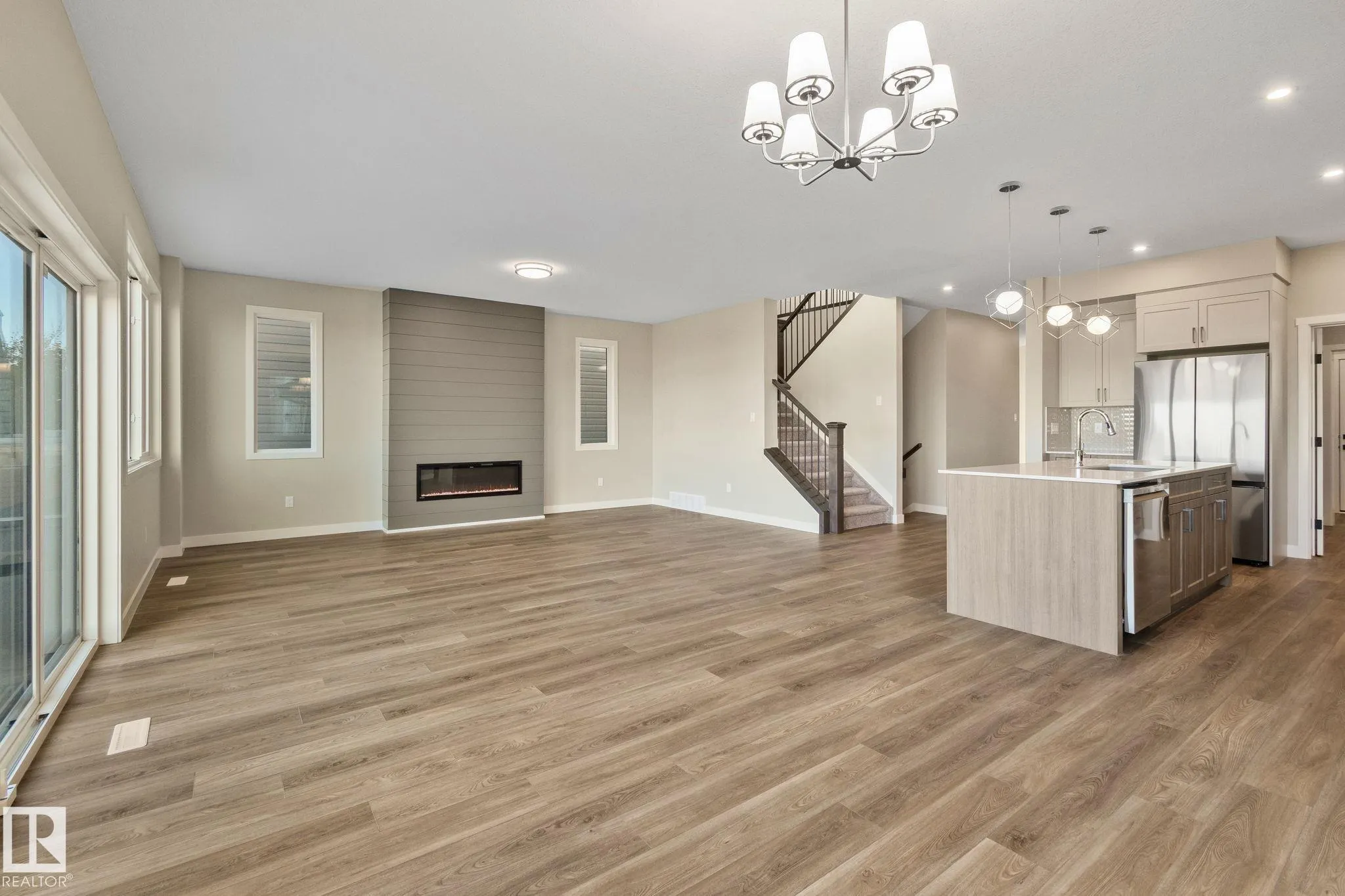 41 Savoy Cr