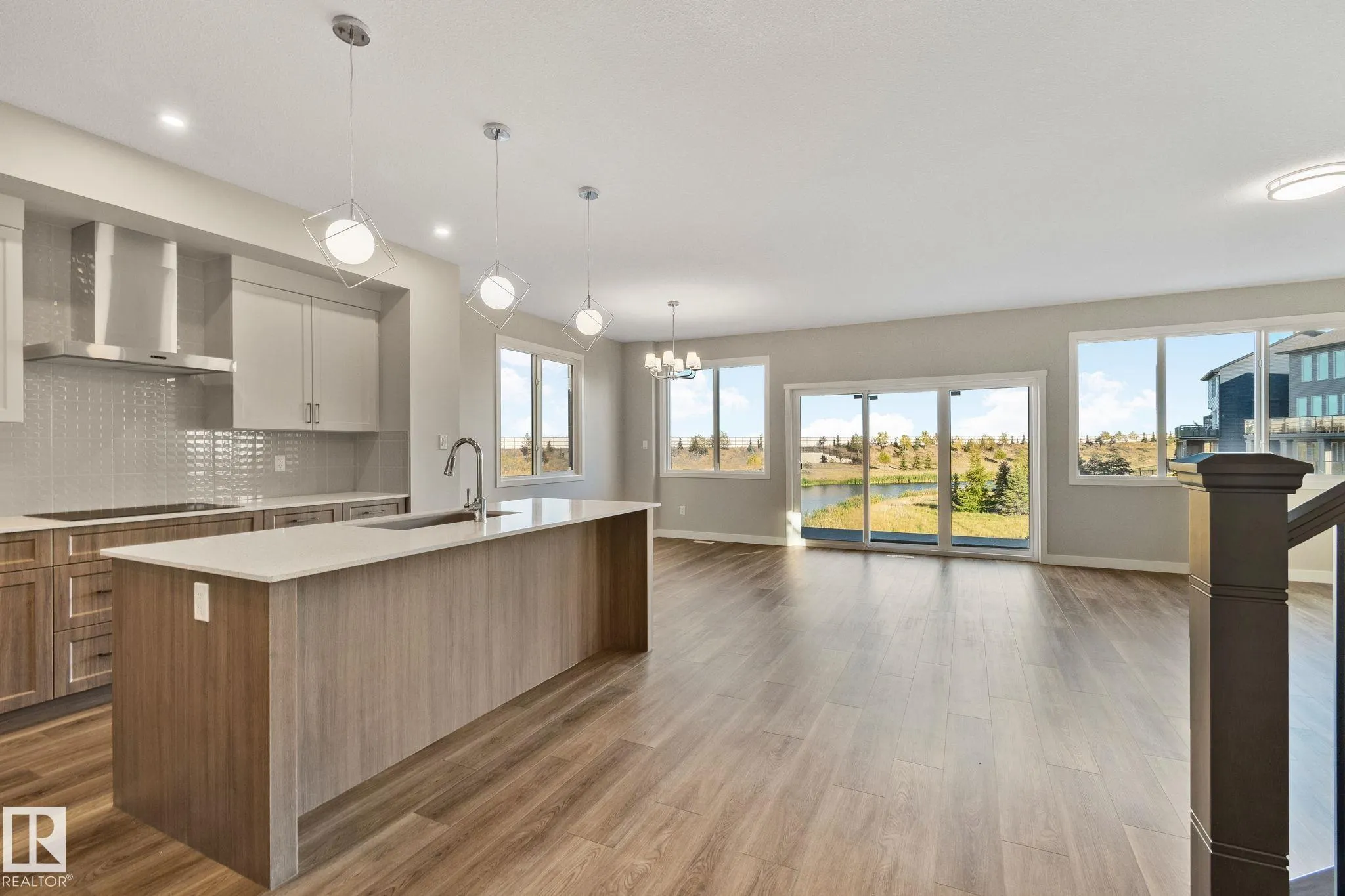 41 Savoy Cr