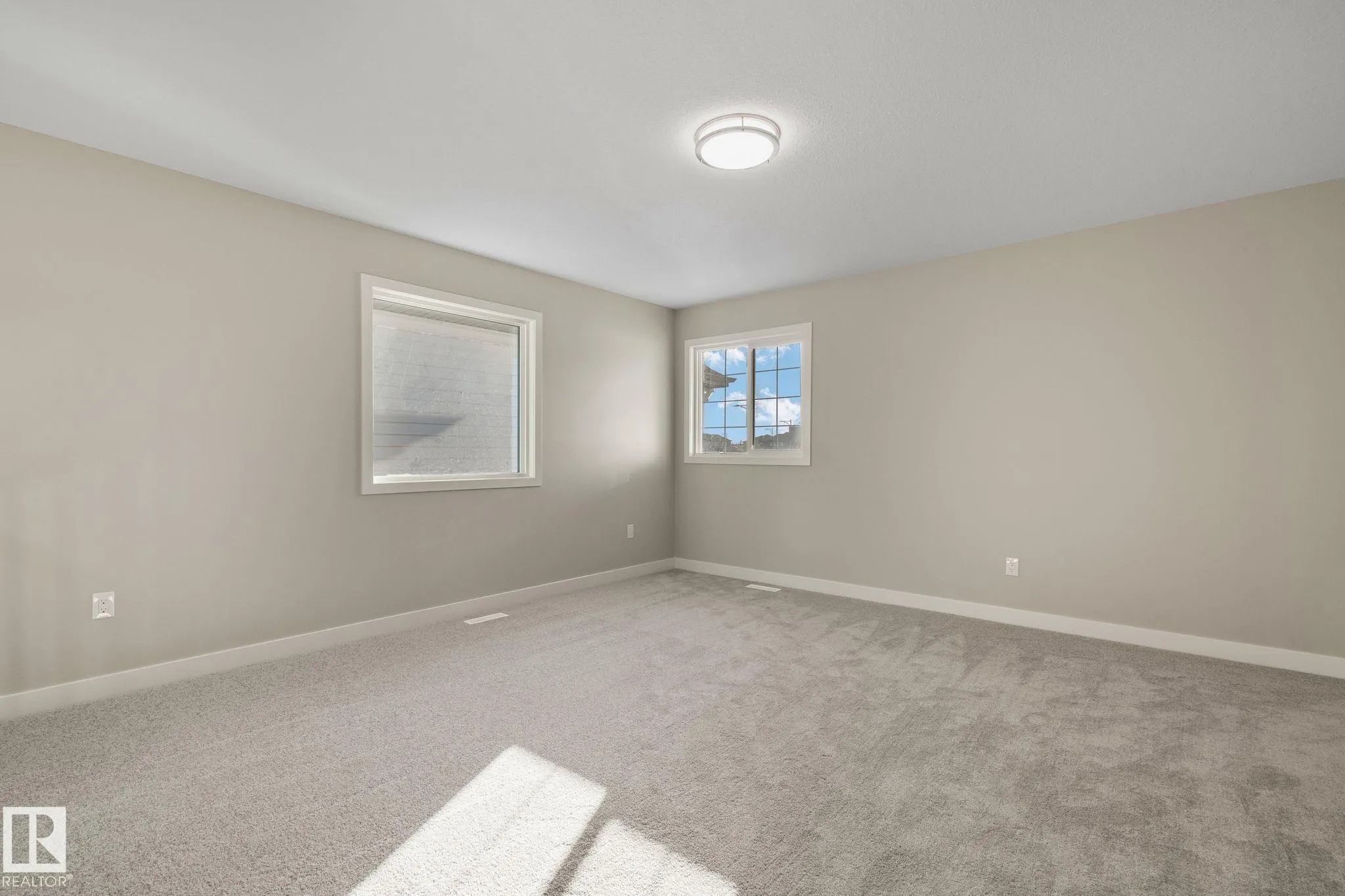41 Savoy Cr