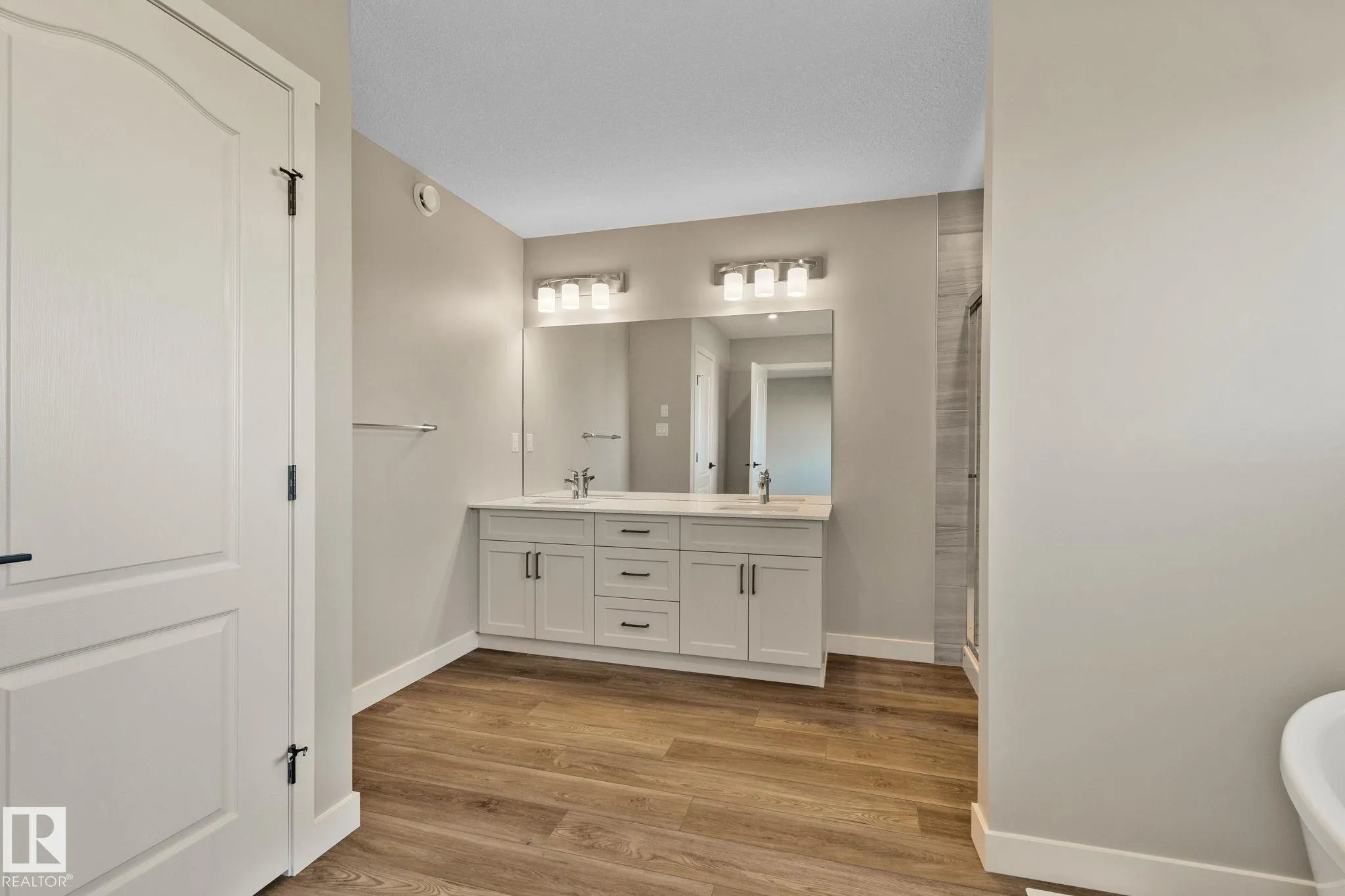 41 Savoy Cr