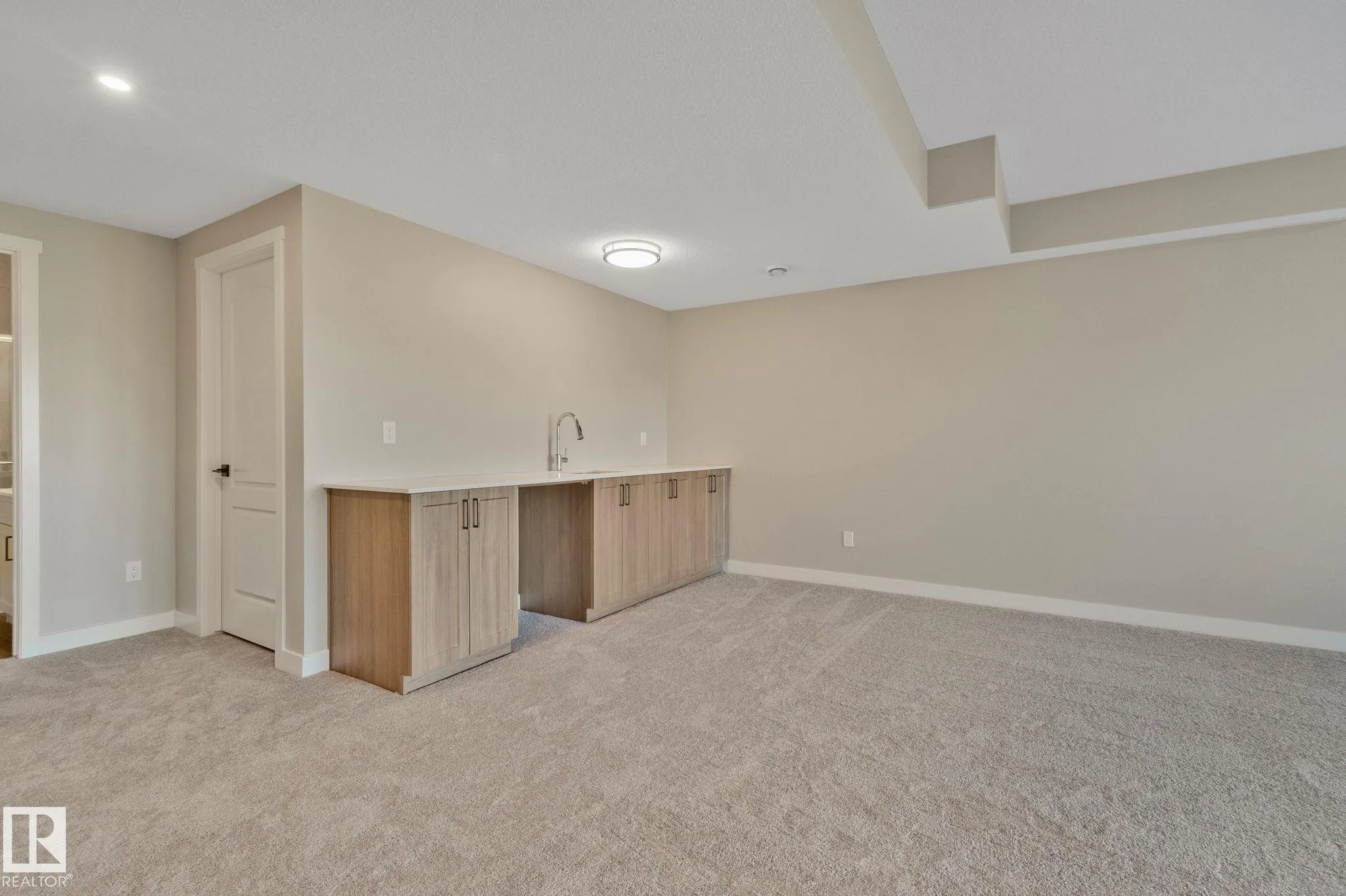 41 Savoy Cr