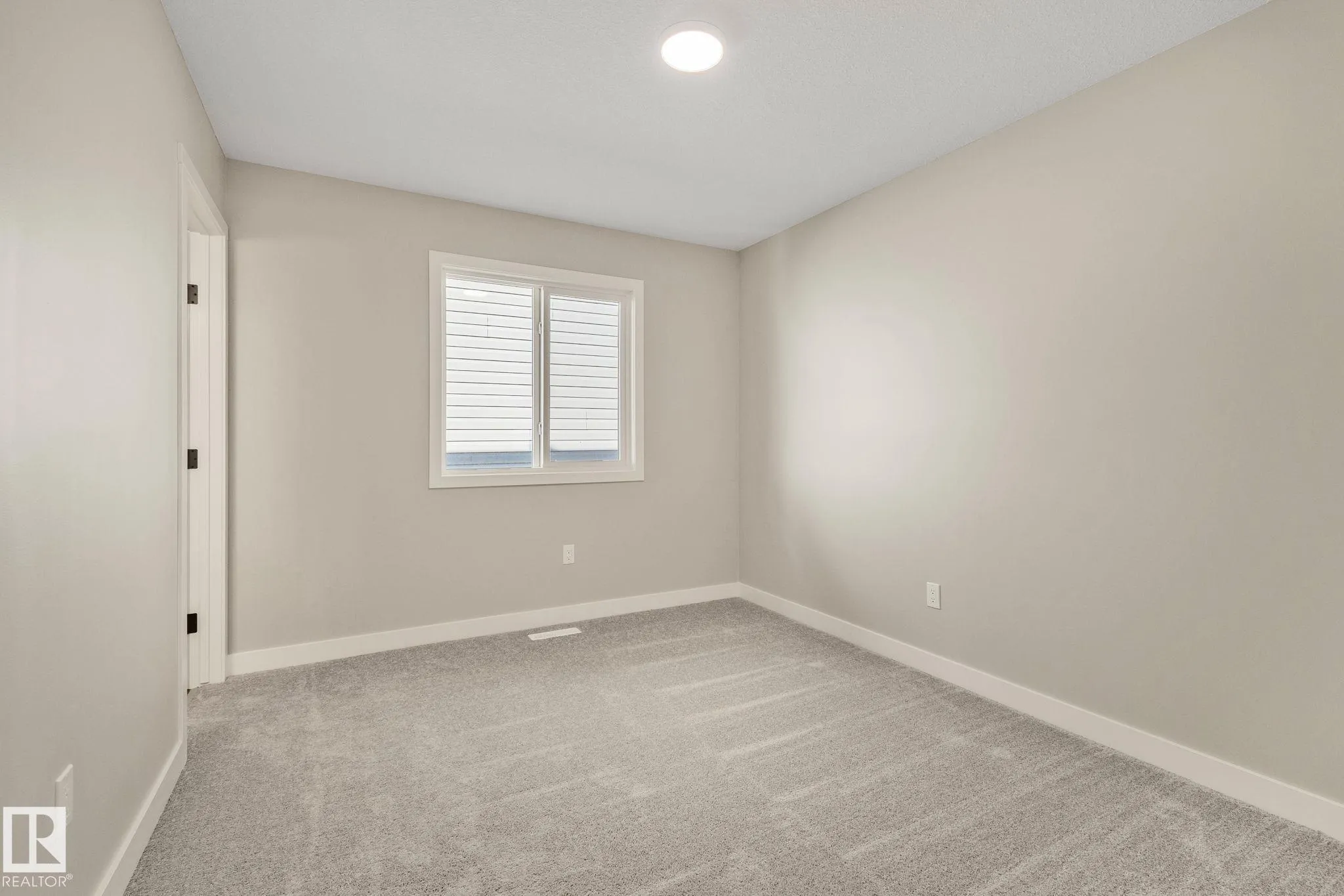 41 Savoy Cr