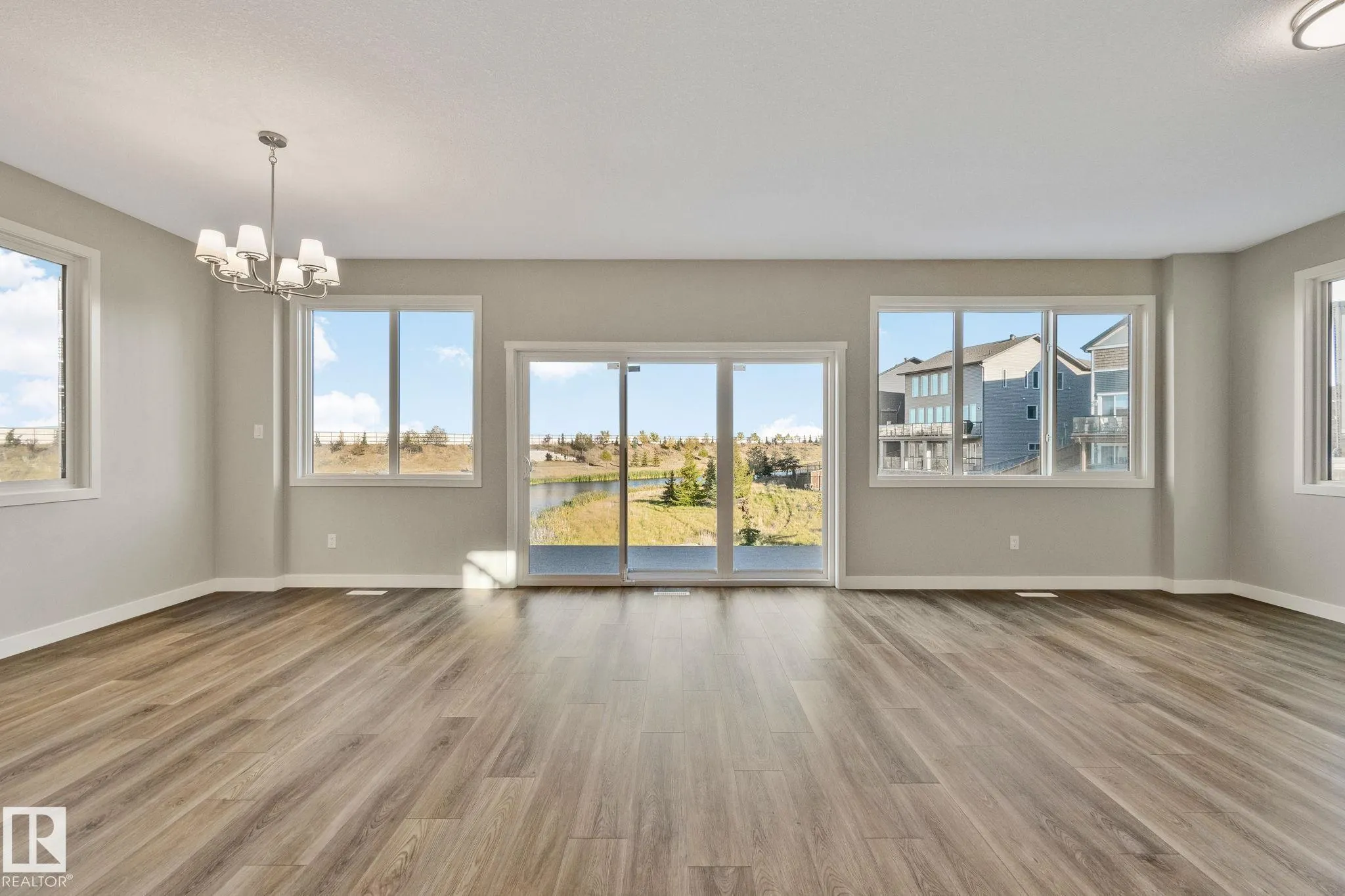 41 Savoy Cr