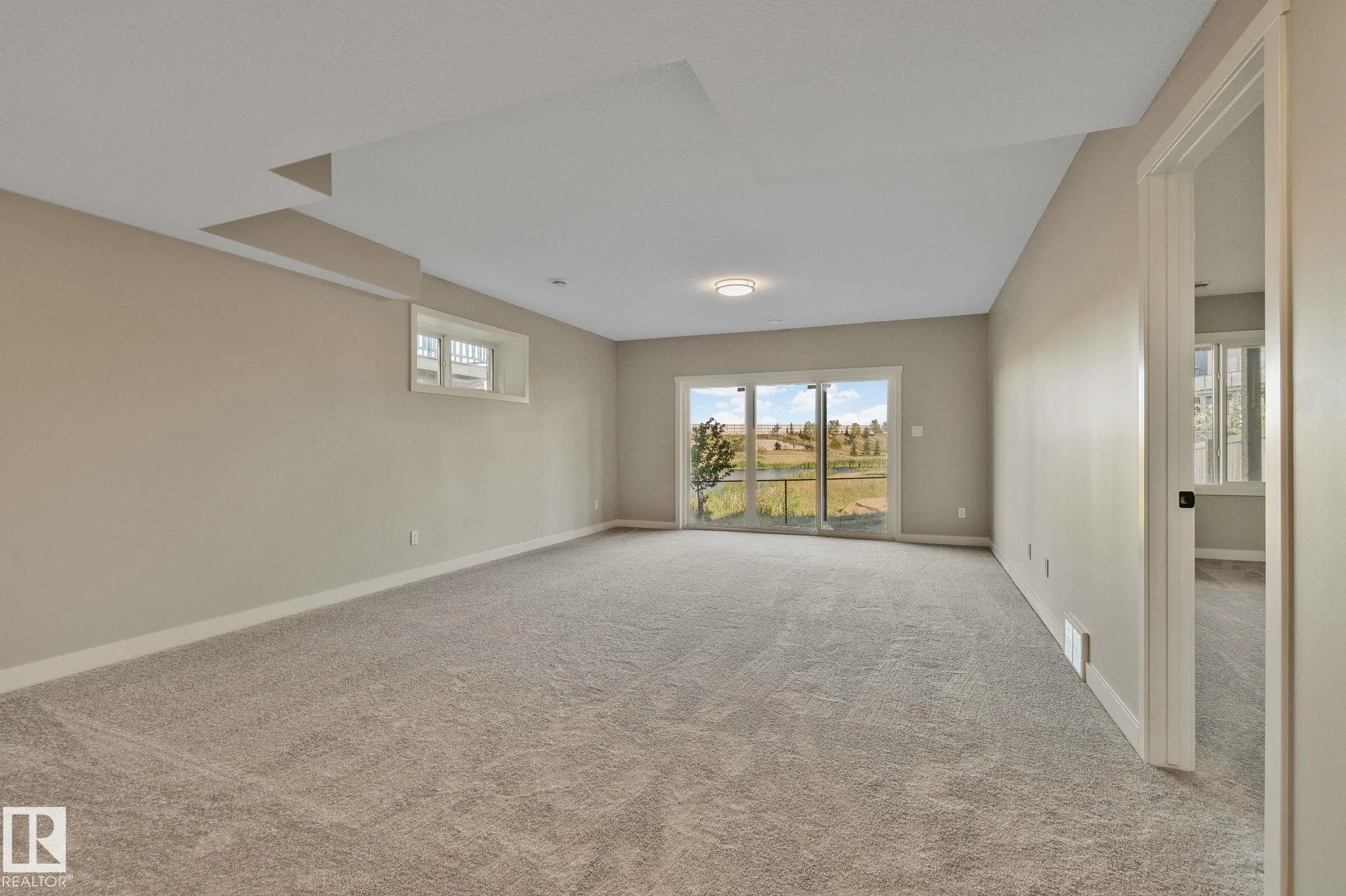 41 Savoy Cr