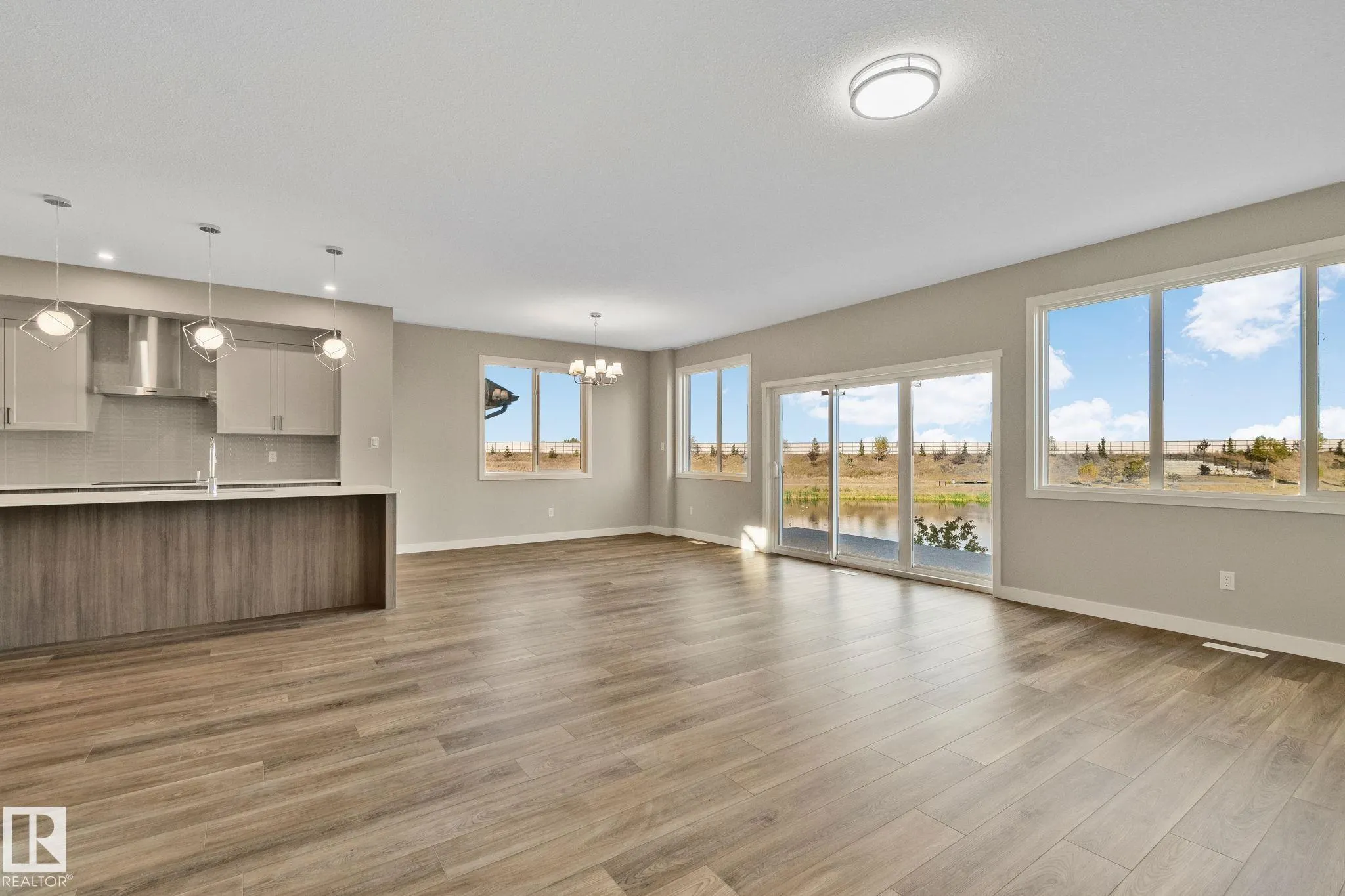 41 Savoy Cr