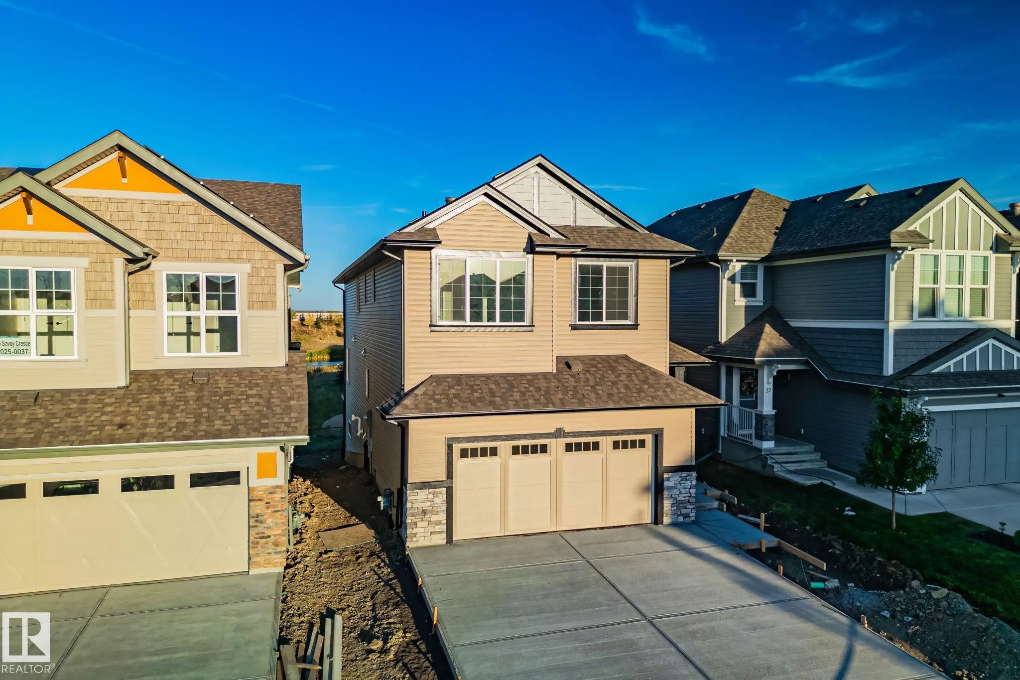 41 Savoy Cr