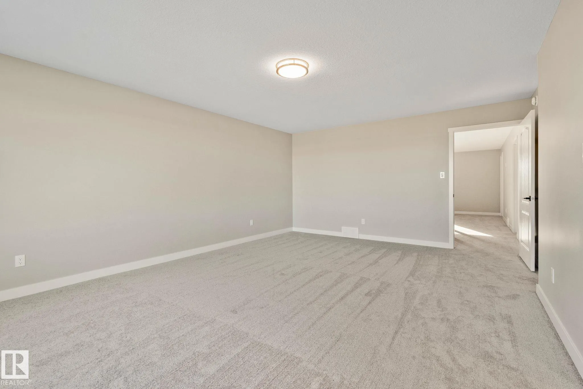 41 Savoy Cr