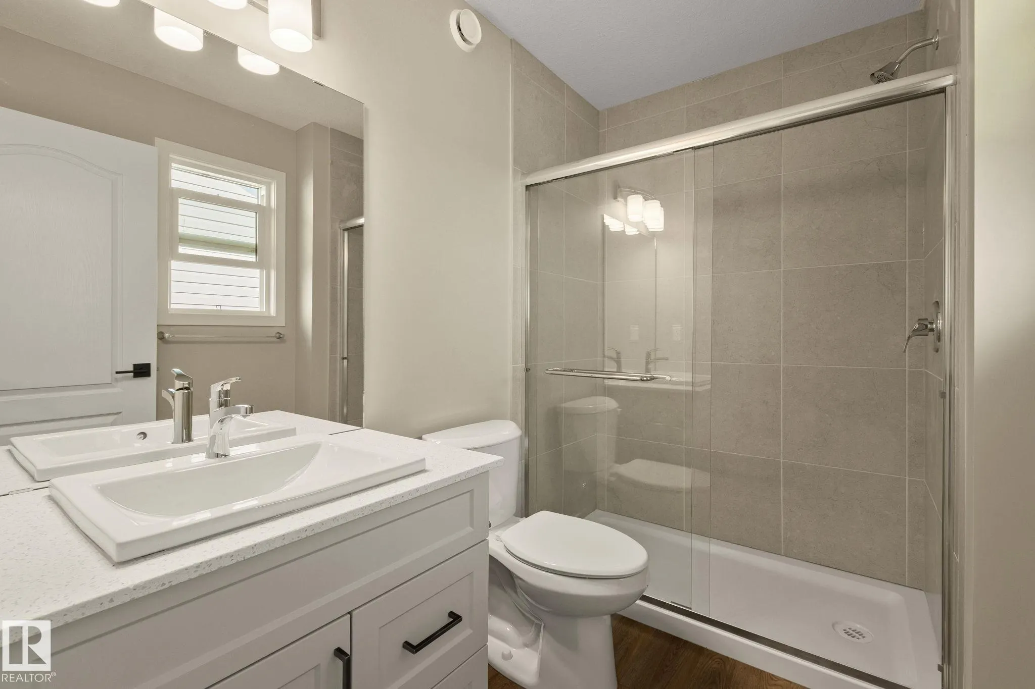 41 Savoy Cr