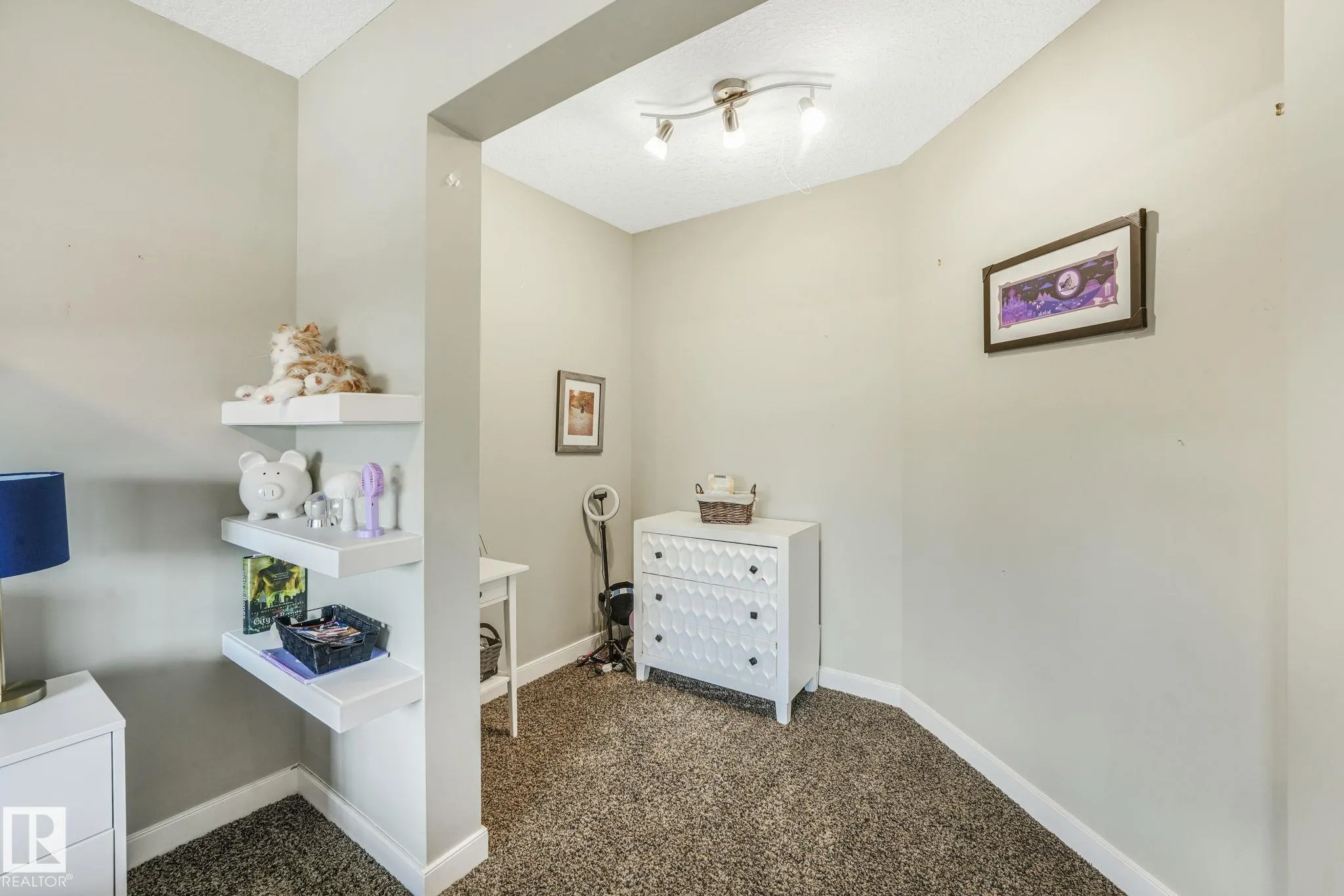 2441 BOWEN Wynd