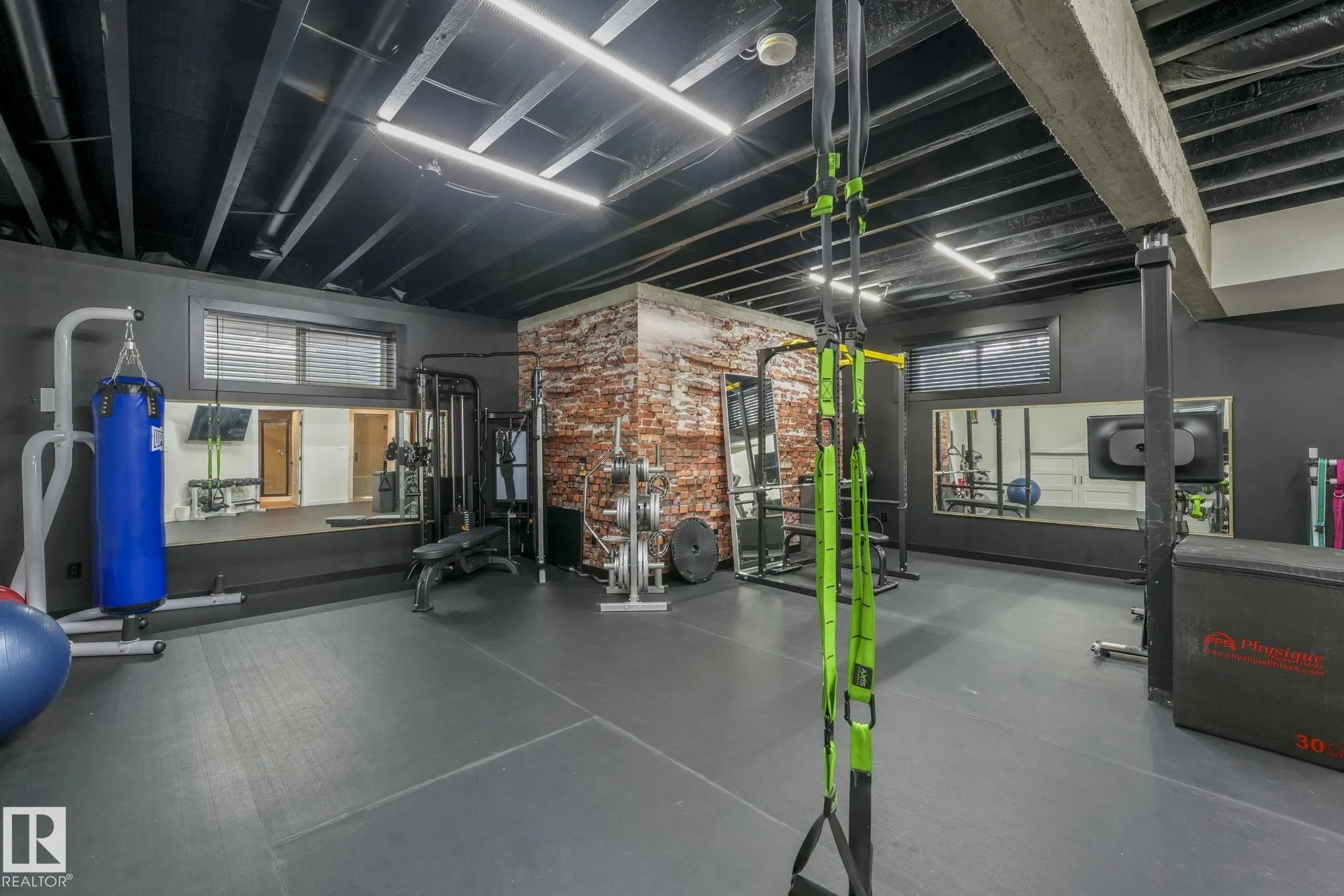 2441 BOWEN Wynd
