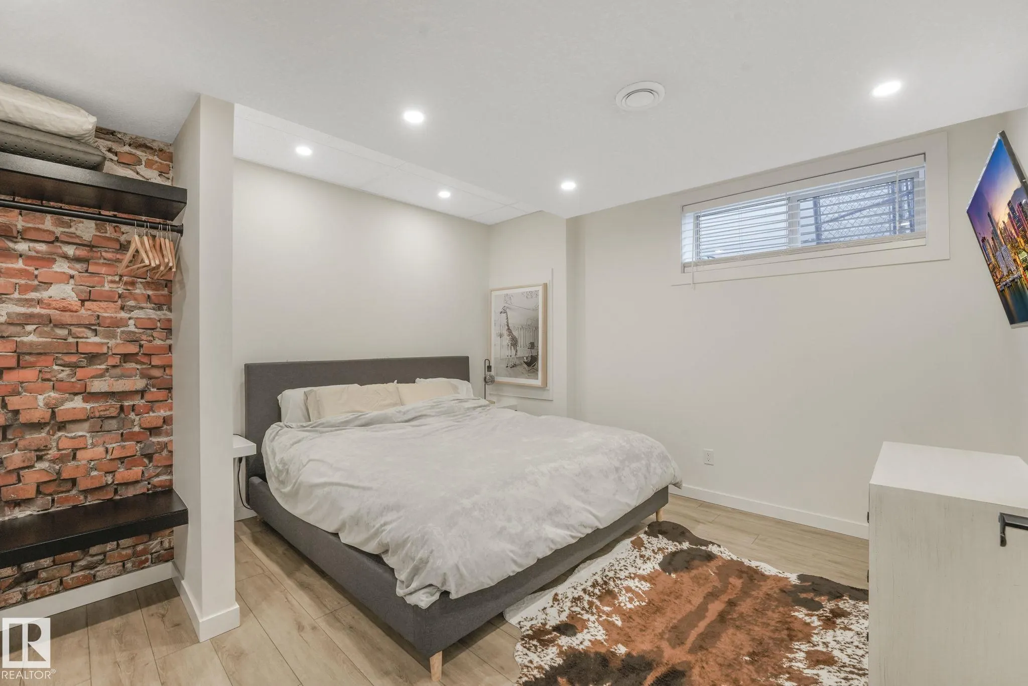 2441 BOWEN Wynd