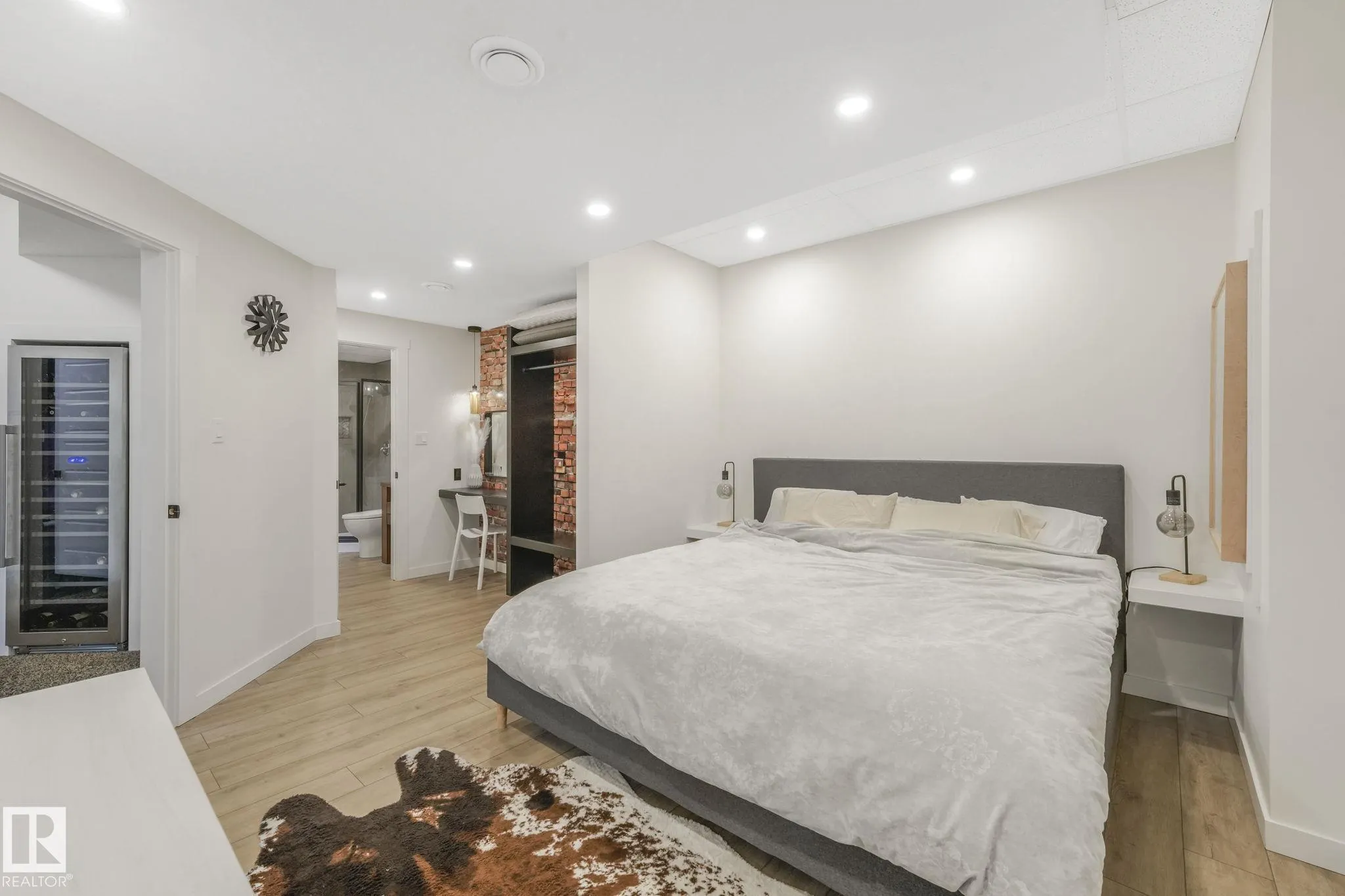 2441 BOWEN Wynd