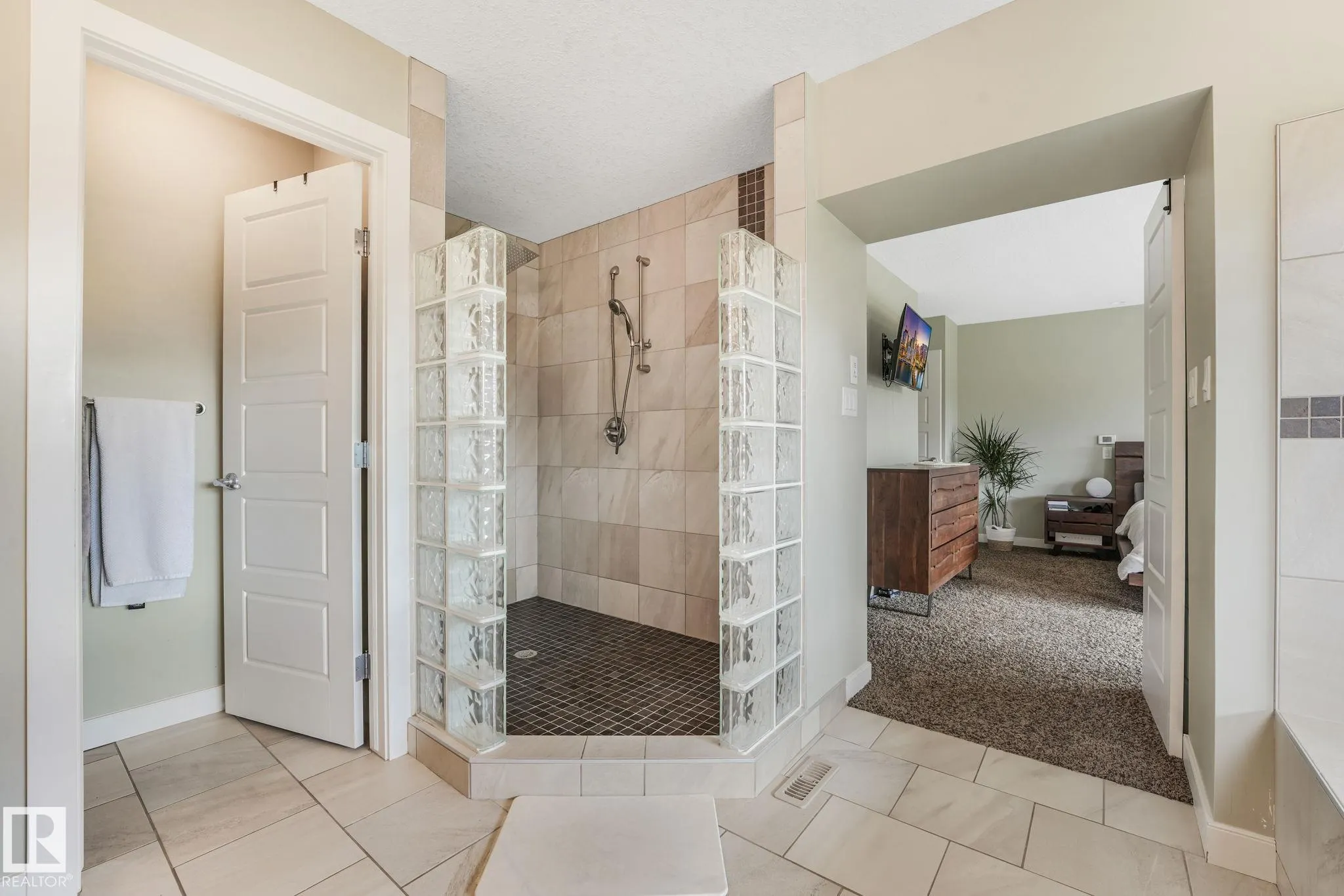 2441 BOWEN Wynd