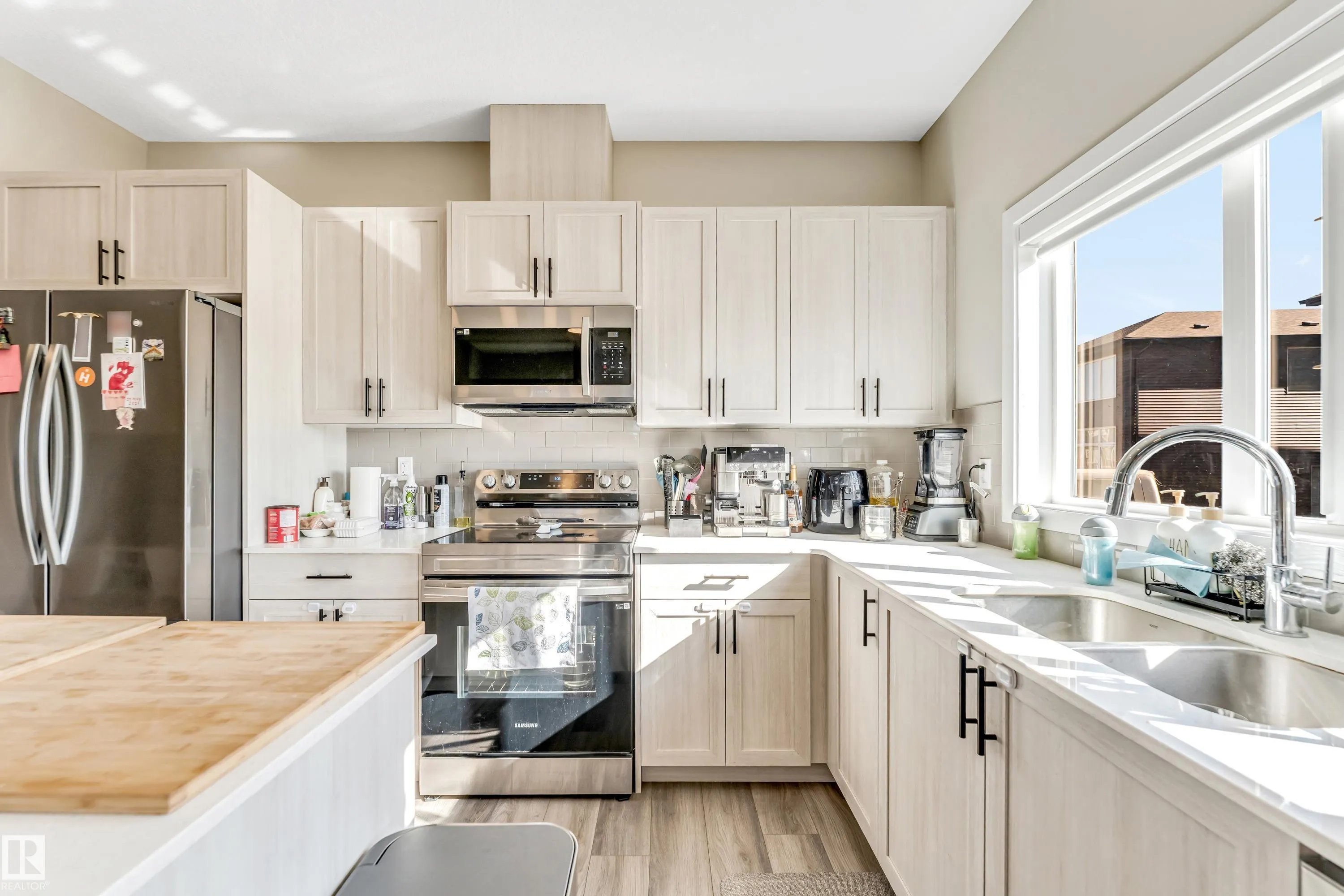 232 ORCHARDS Boulevard