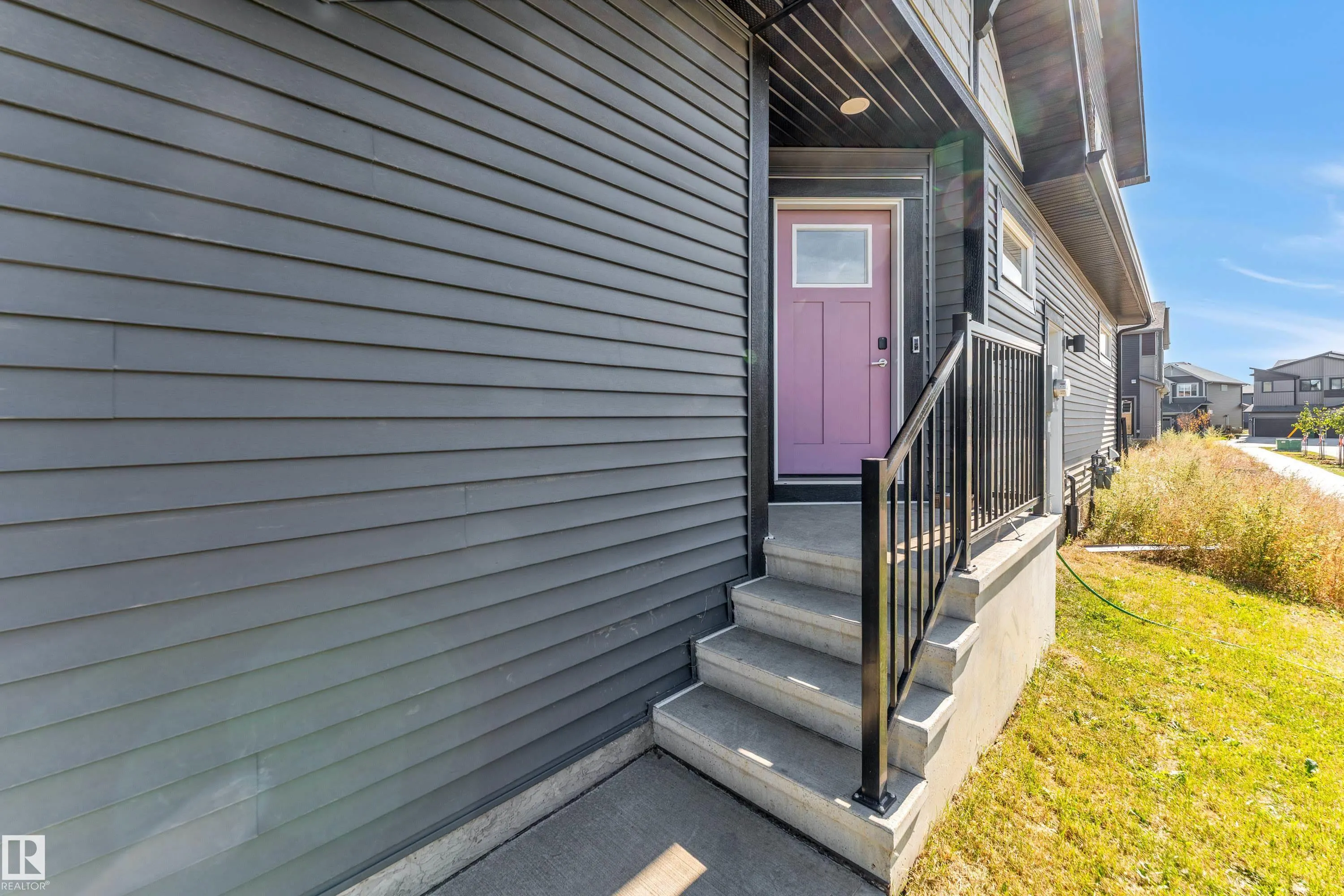 232 ORCHARDS Boulevard
