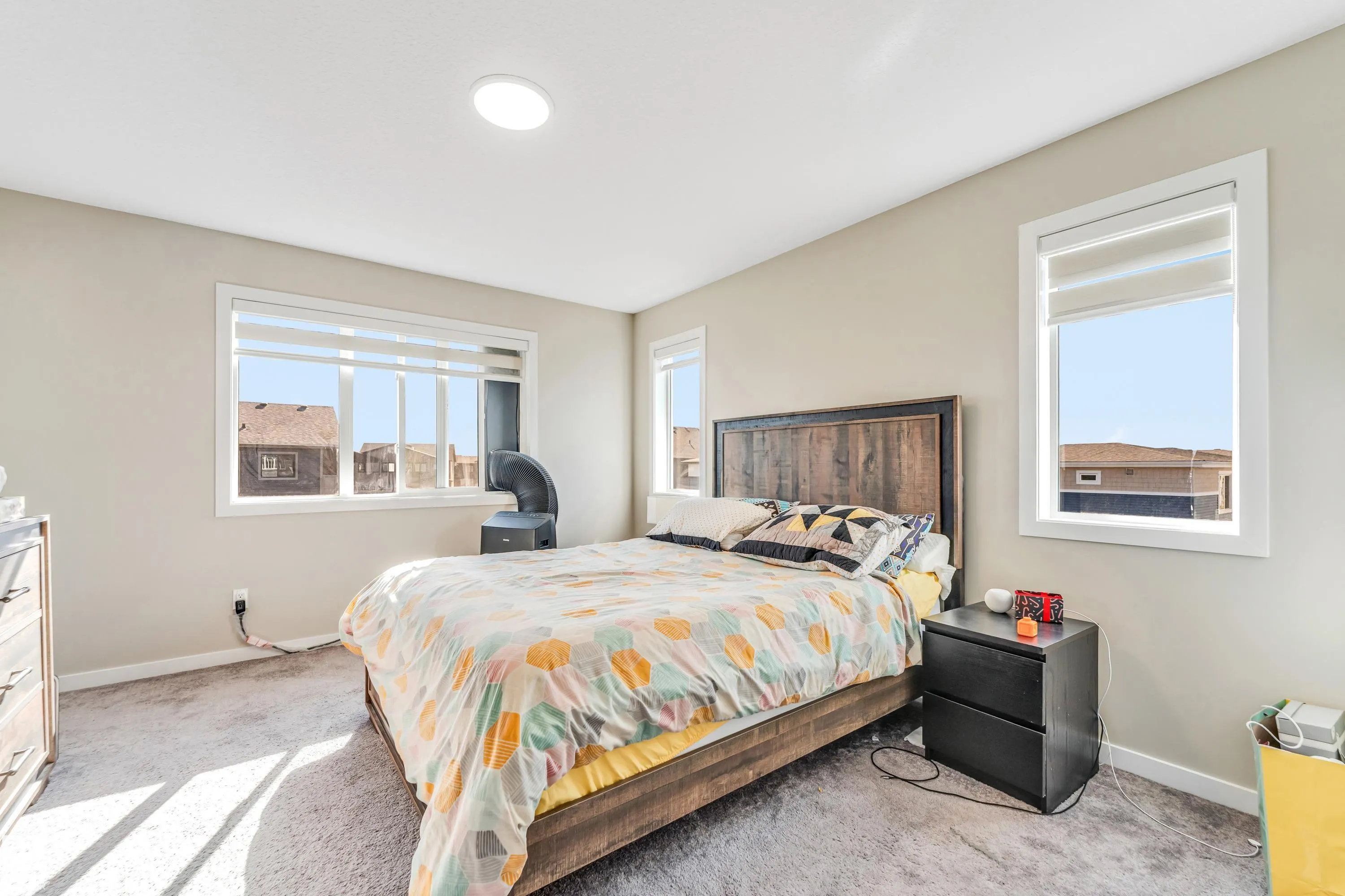 232 ORCHARDS Boulevard