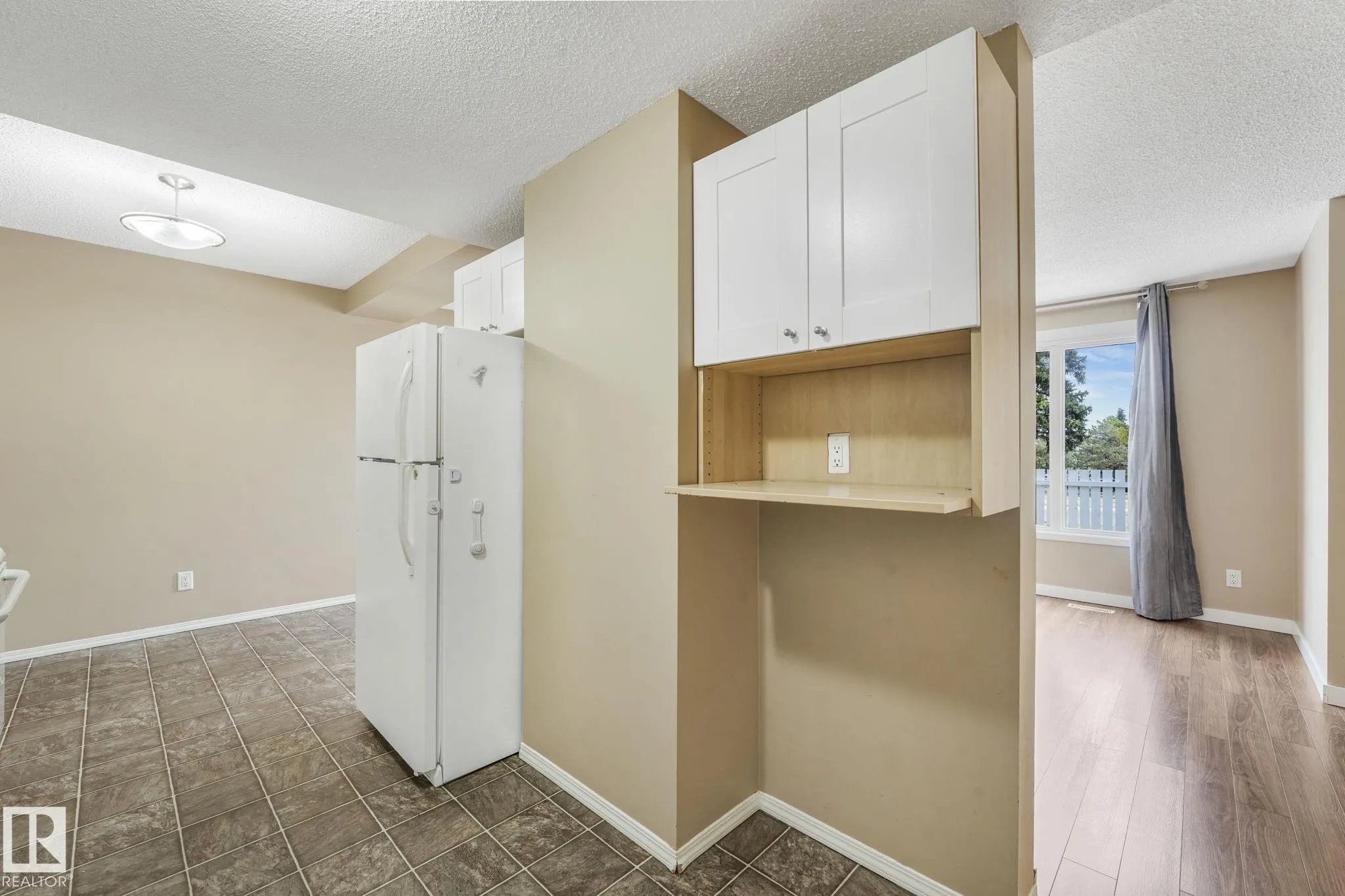 5 AMBERLY Court