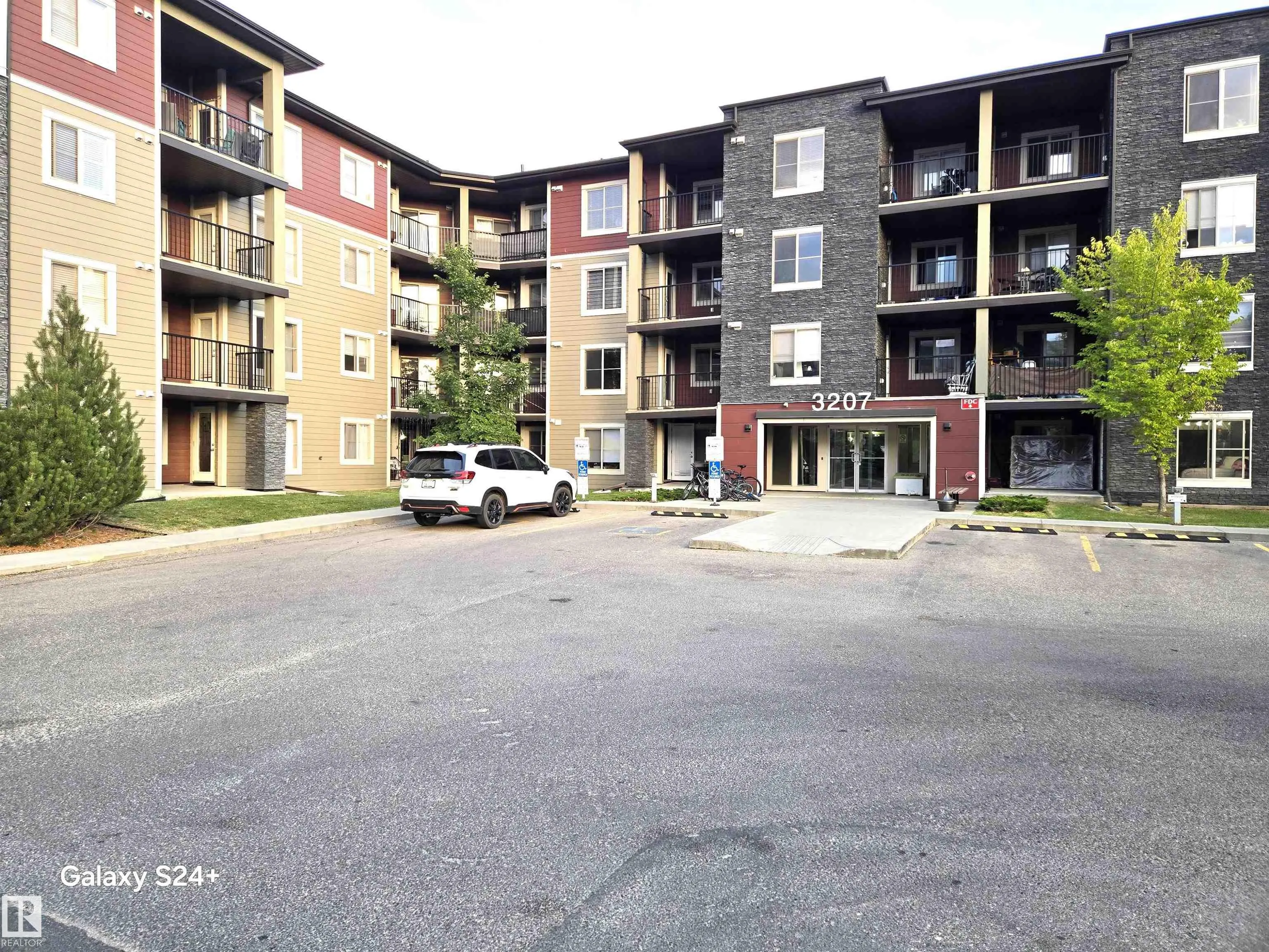 3207 JAMES MOWATT Trail
