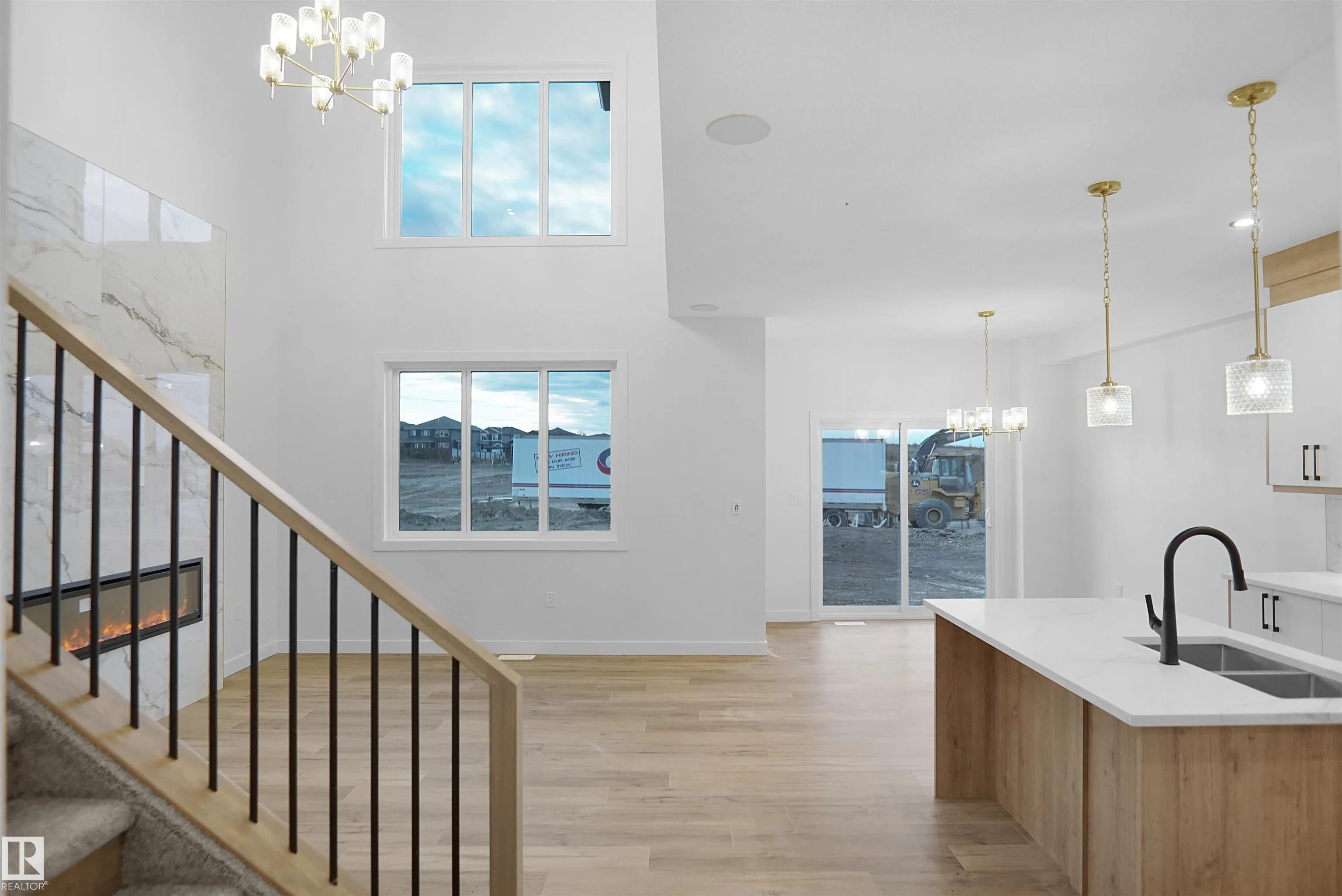 4 AXELWOOD CRESENT